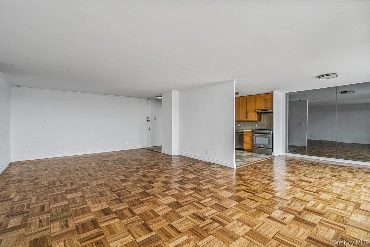 166-25 Powells Cove Boulevard Unit: 18C thumbnail 4