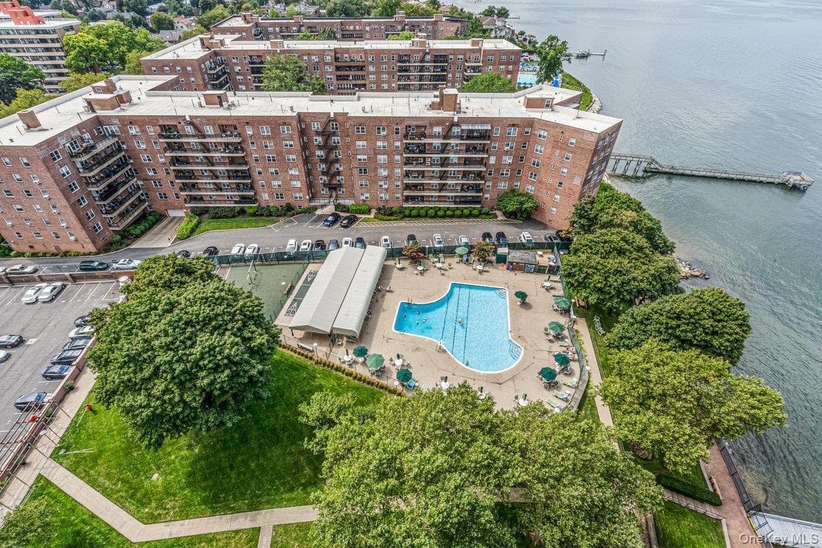 166-25 Powells Cove Boulevard Unit: 18C thumbnail 35