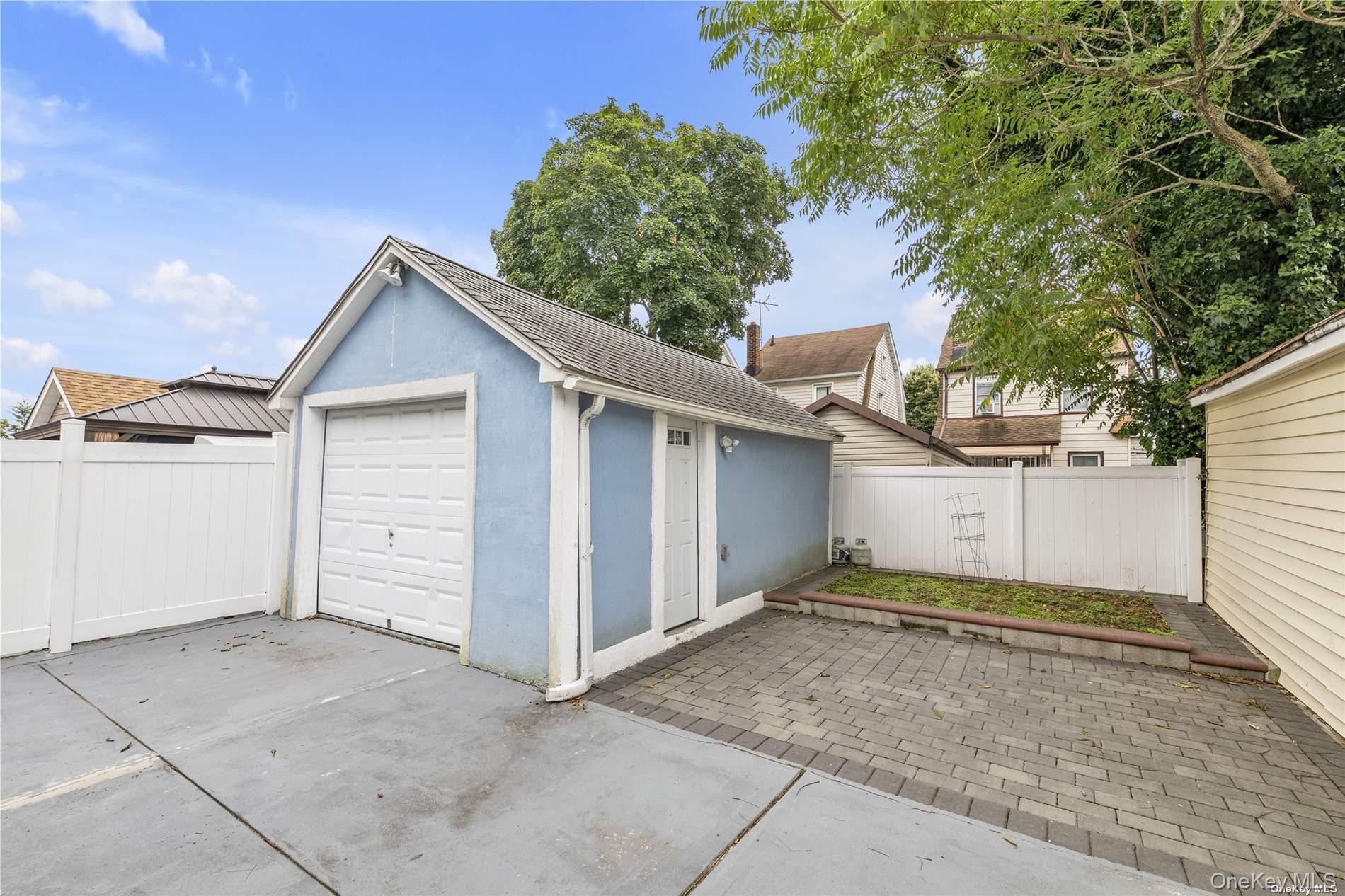 142-34 Sutter Avenue thumbnail 19