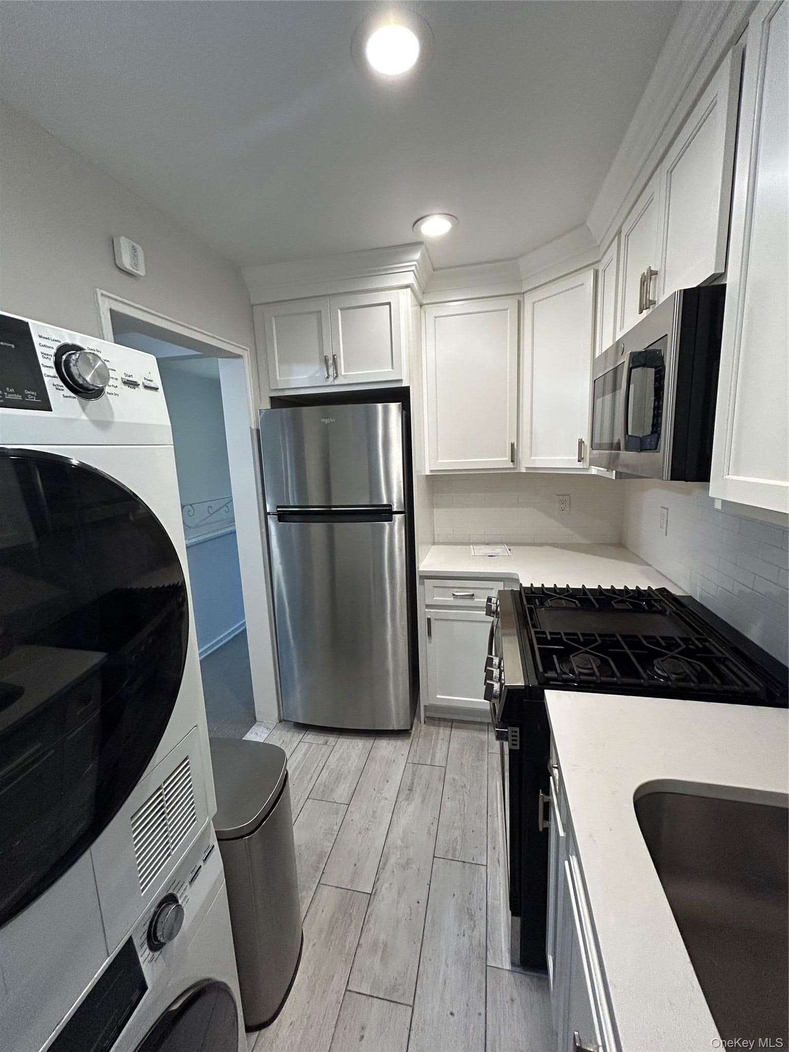 220-21 Hillside Avenue Unit: Upper thumbnail 6