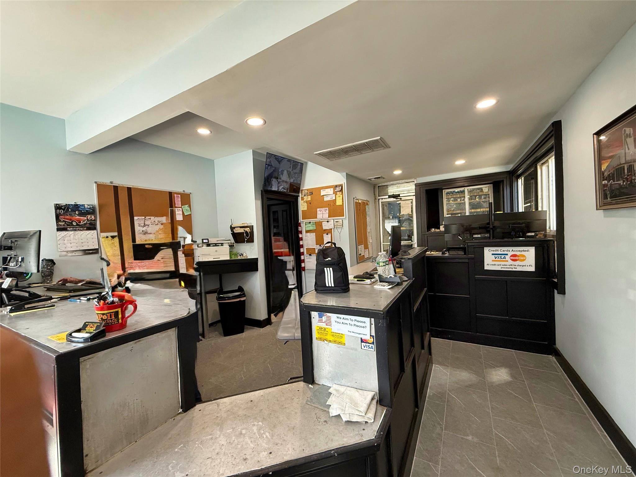 556 W Hoffman Avenue thumbnail 11