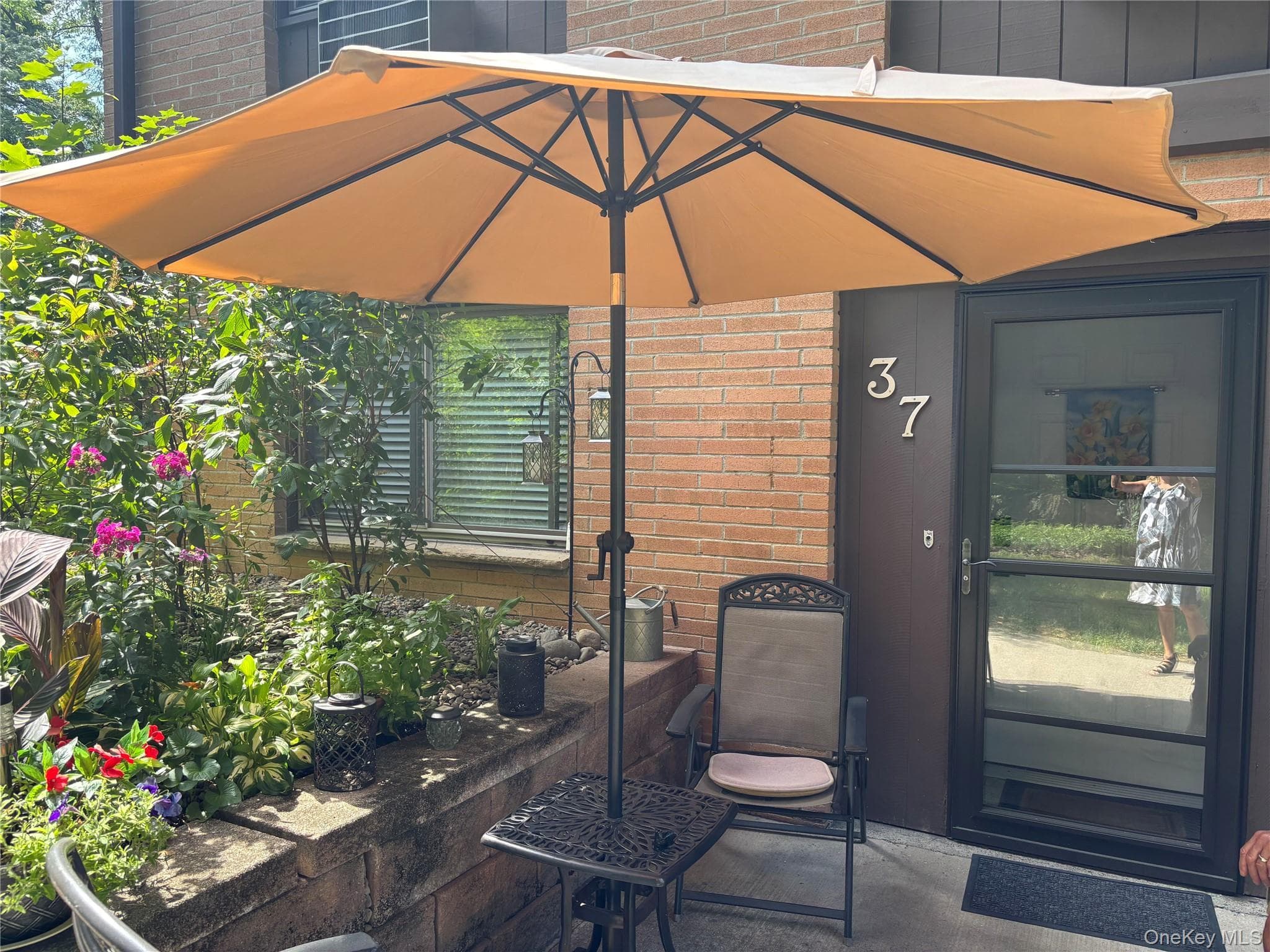 10 Oakwood Terrace TER Unit: 37 thumbnail 3
