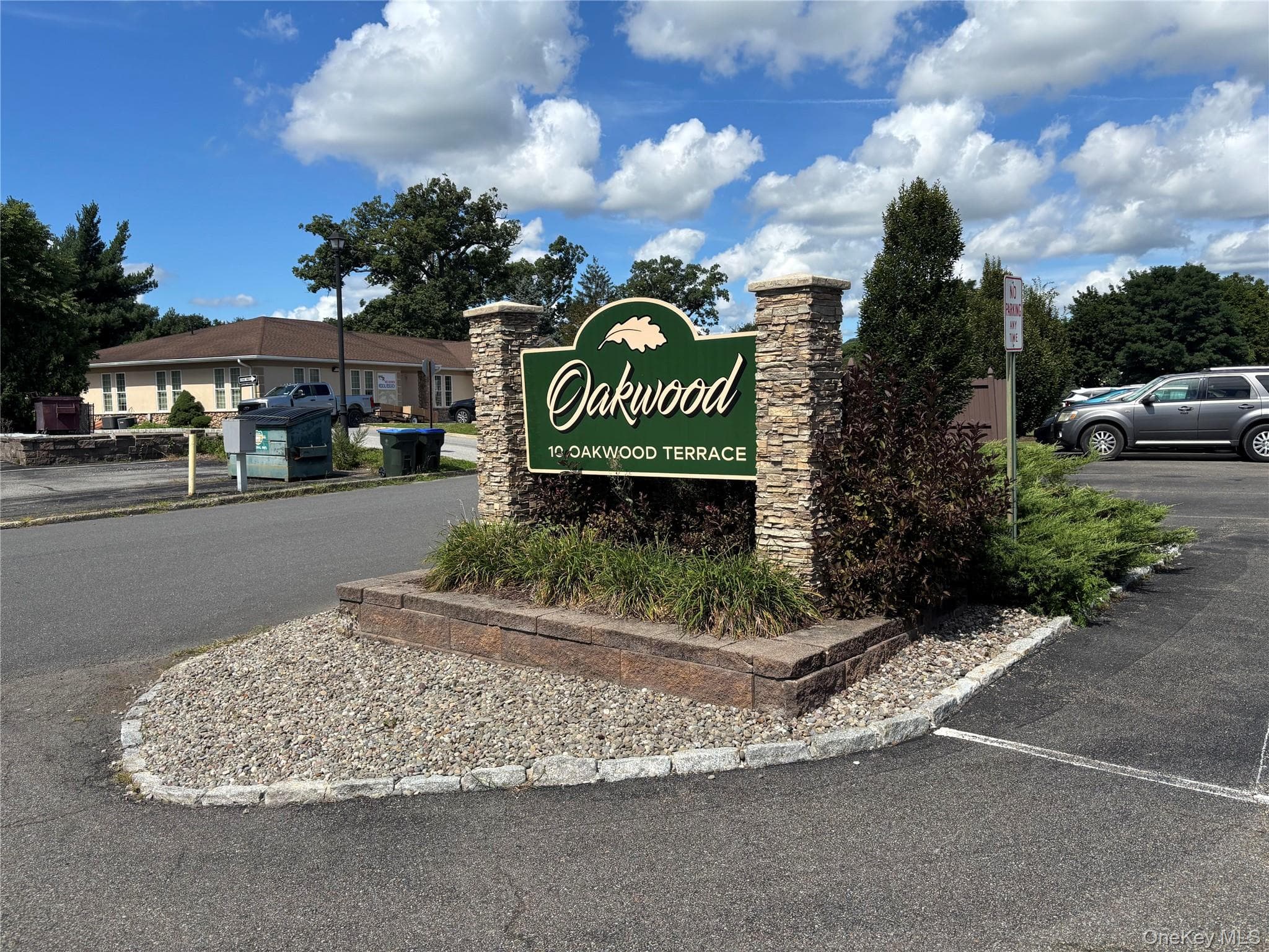 10 Oakwood Terrace TER Unit: 37, New Windsor