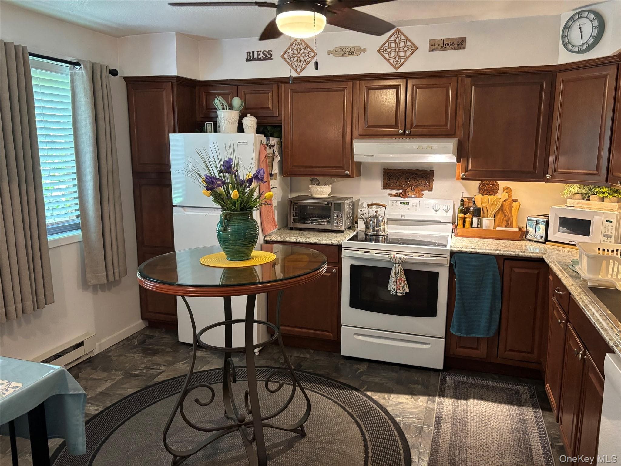 10 Oakwood Terrace TER Unit: 37 thumbnail 6