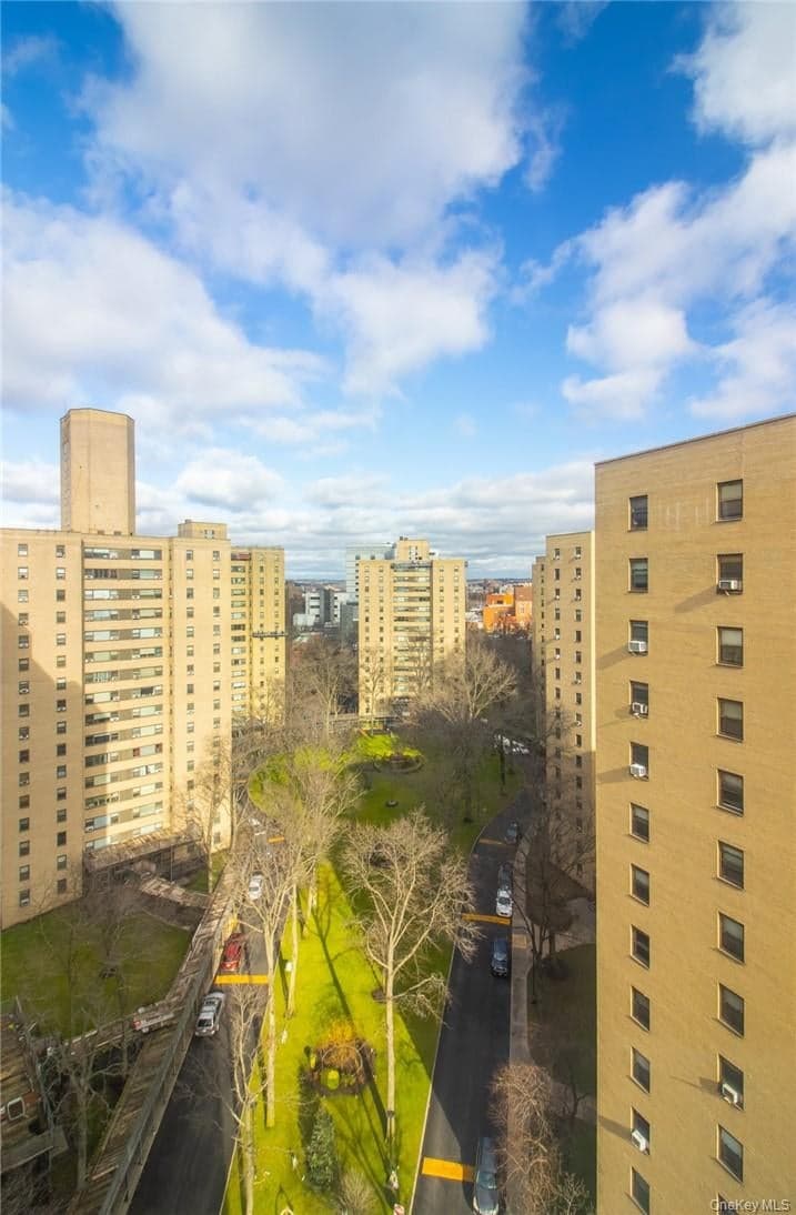 1 Fordham Hill Oval Unit: 16G thumbnail 14