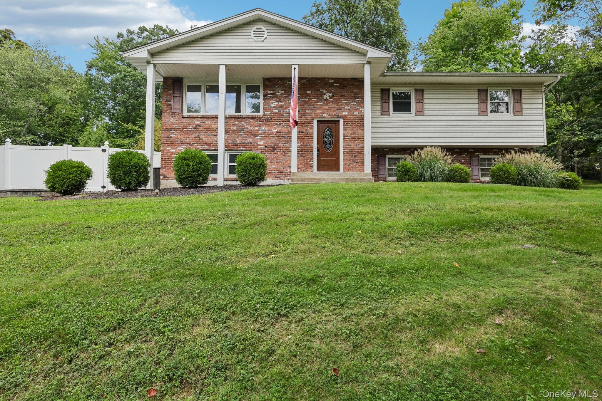 82 Branchville Road, Valley Cottage