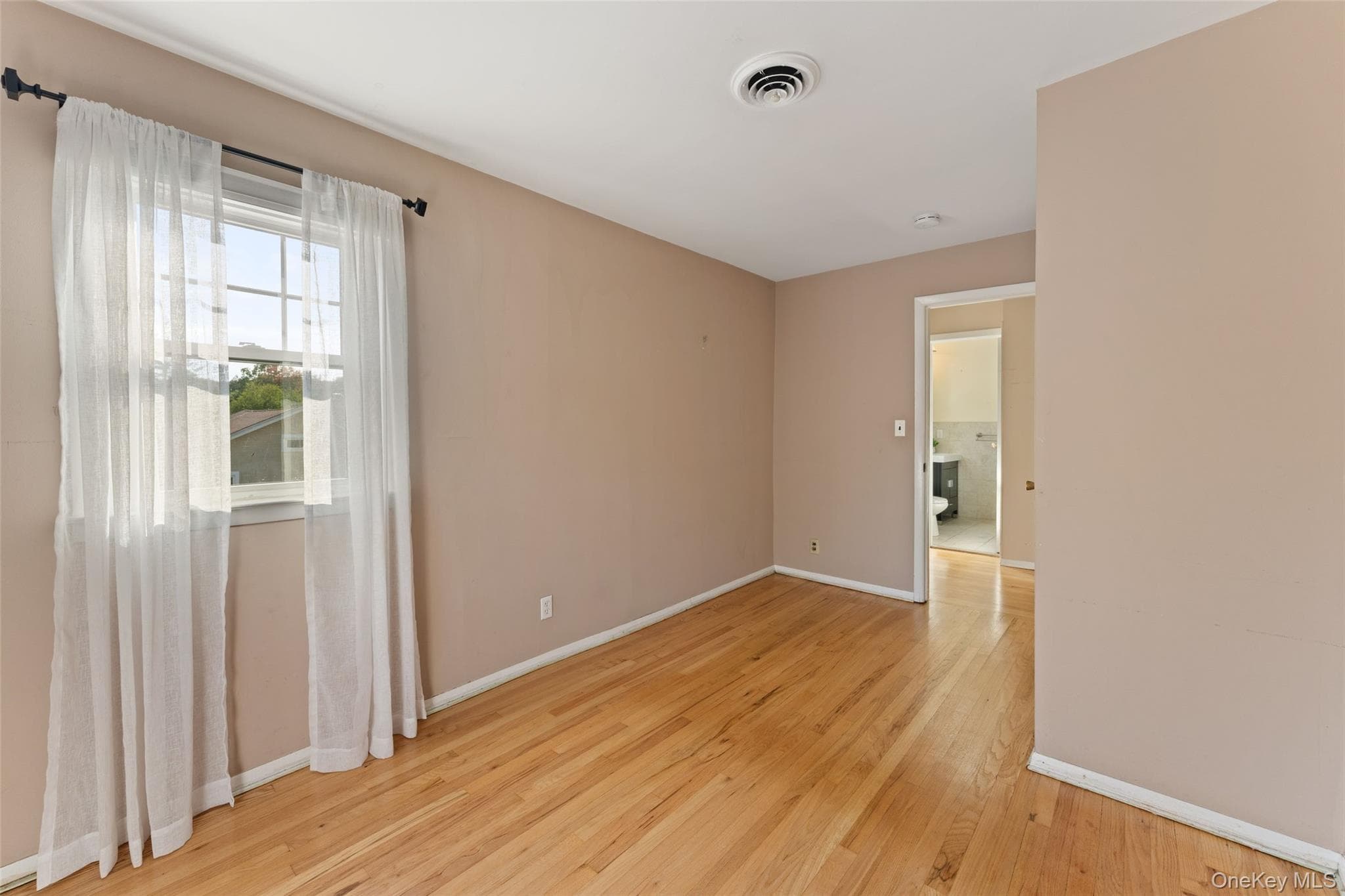 53 Stanley Avenue thumbnail 16