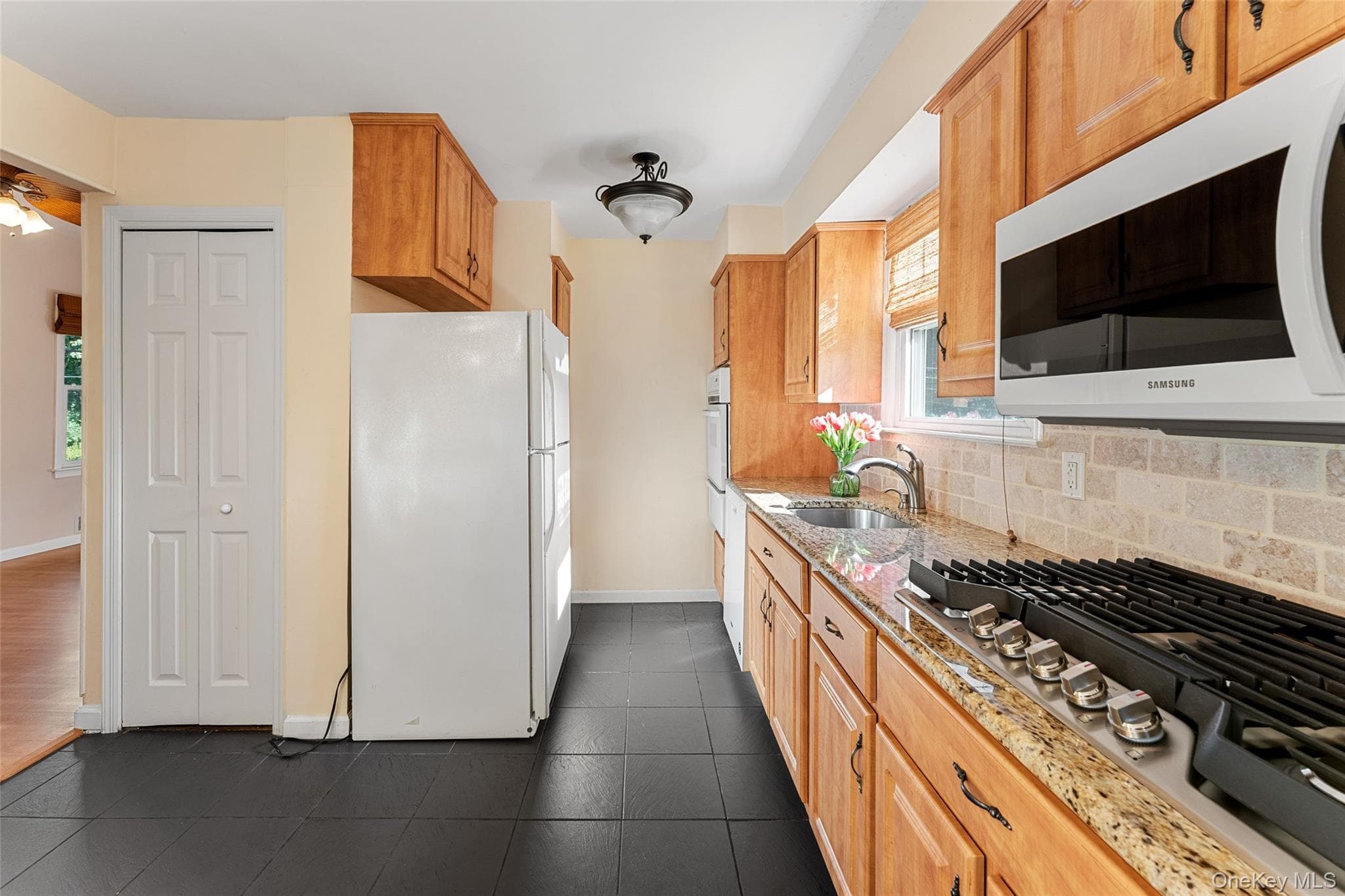 53 Stanley Avenue thumbnail 13