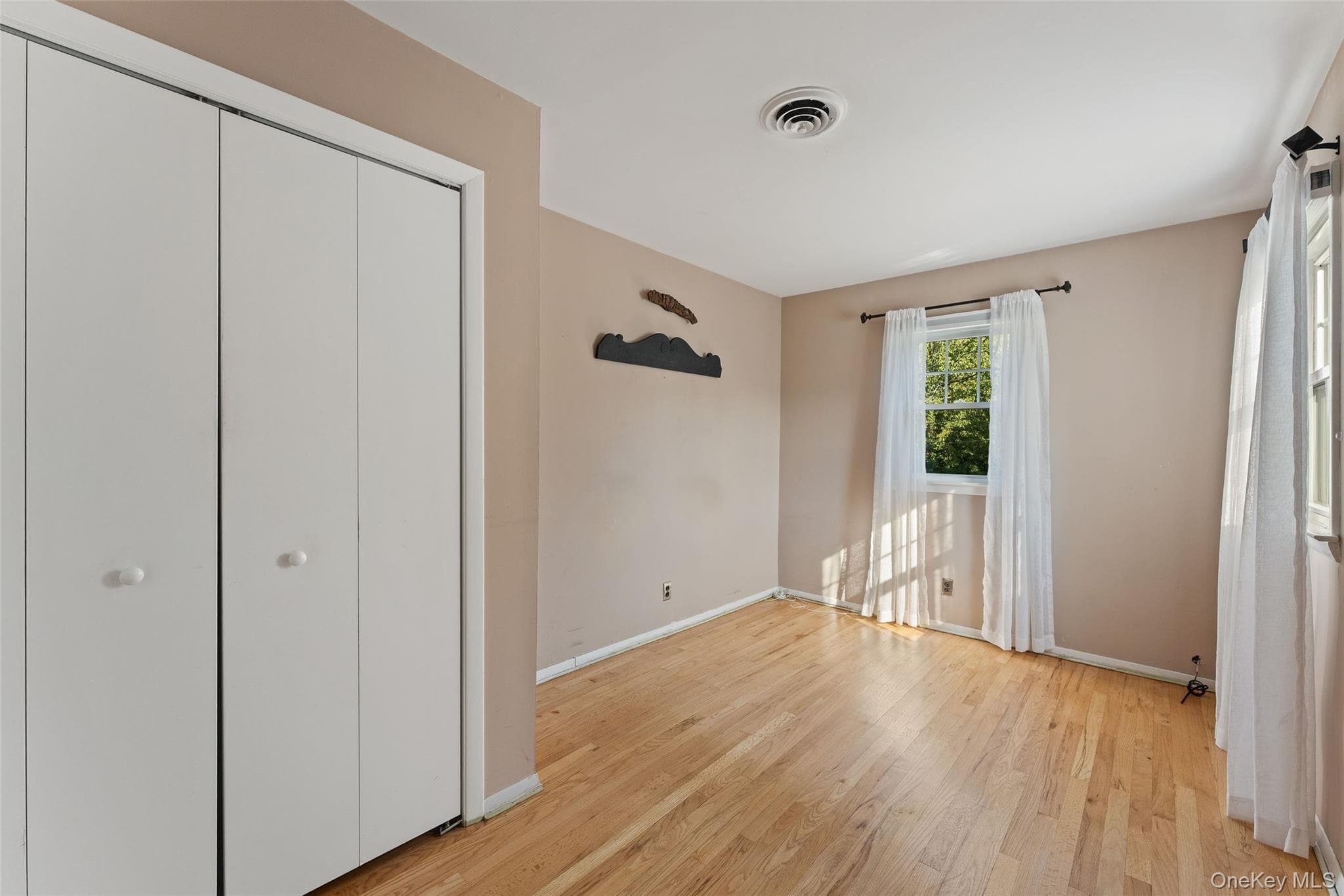 53 Stanley Avenue thumbnail 15