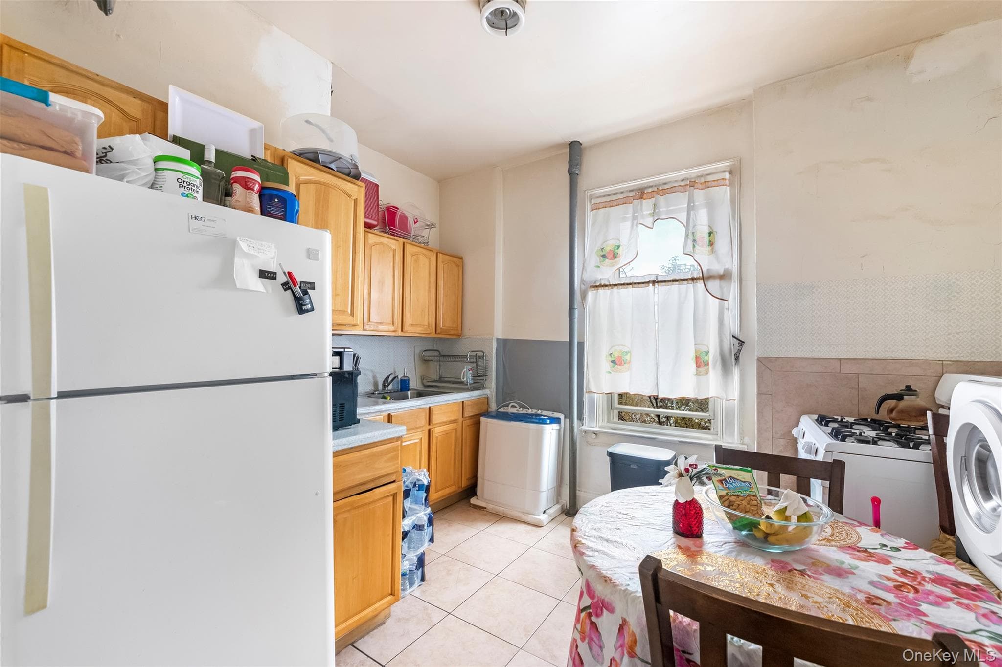 1284 Sterling Place thumbnail 8