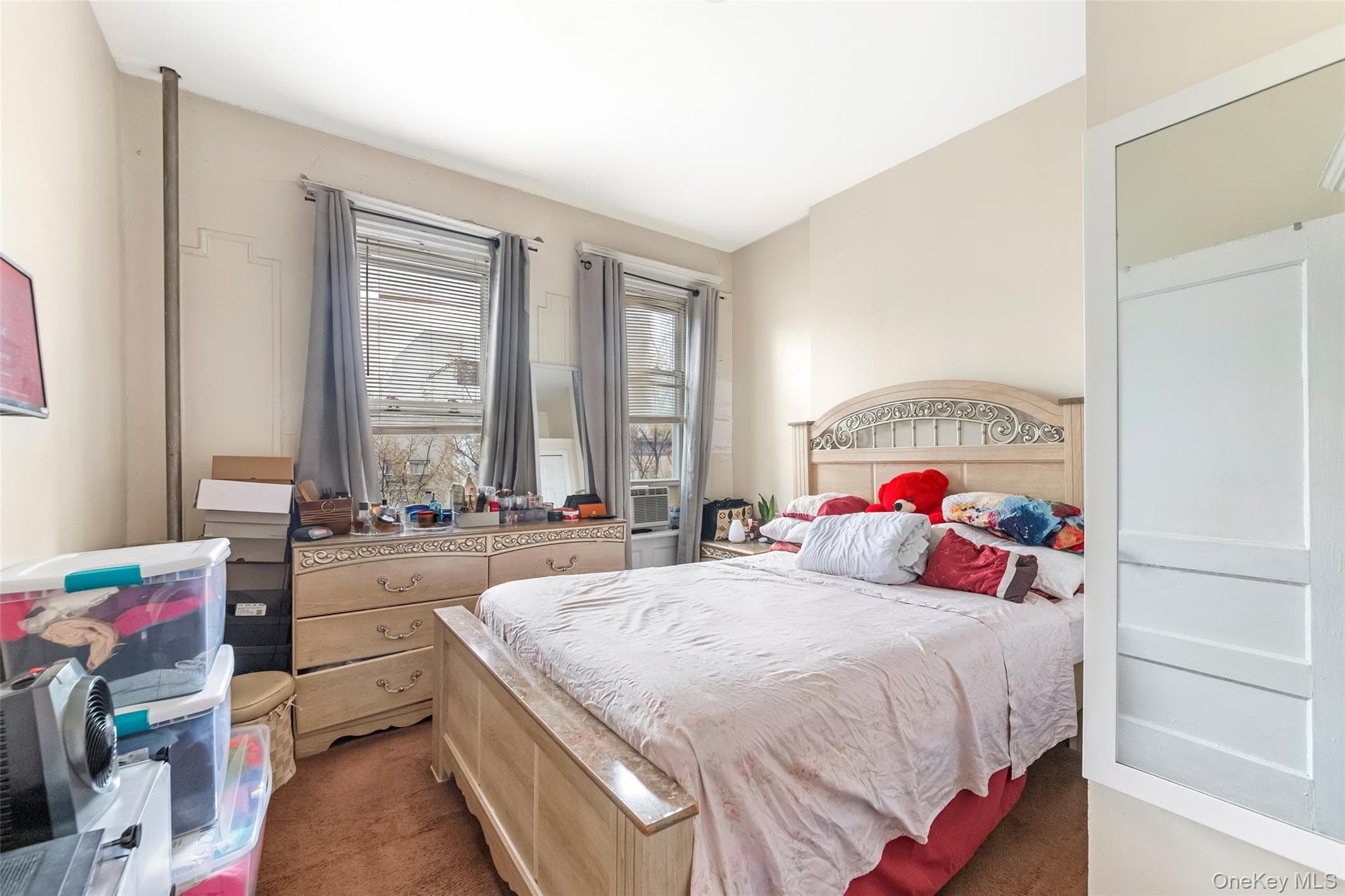 1284 Sterling Place thumbnail 9