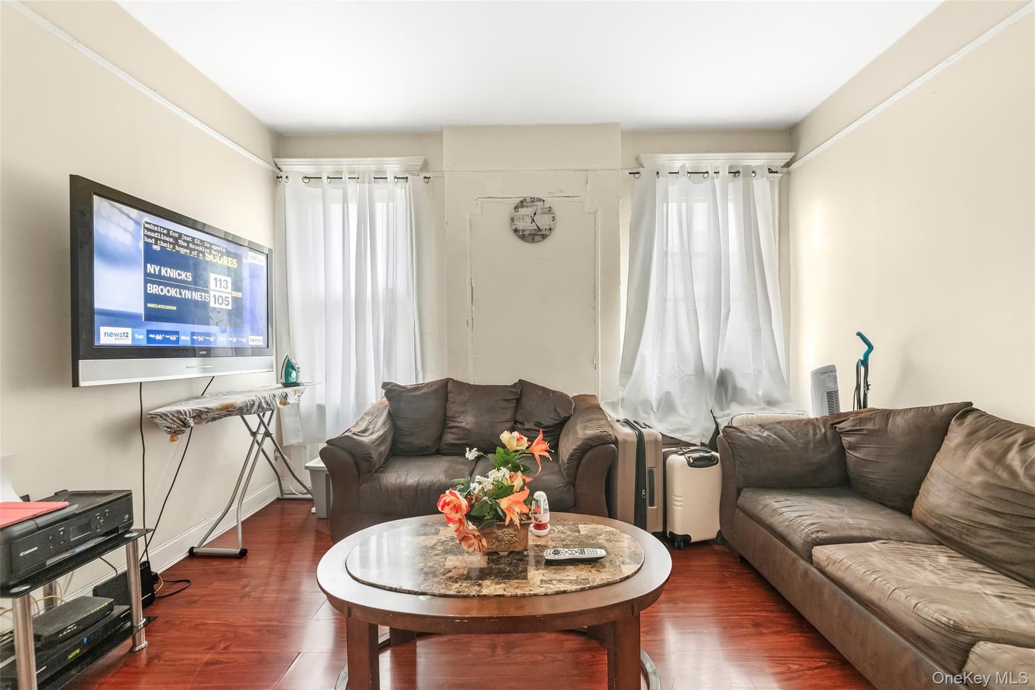 1284 Sterling Place thumbnail 4