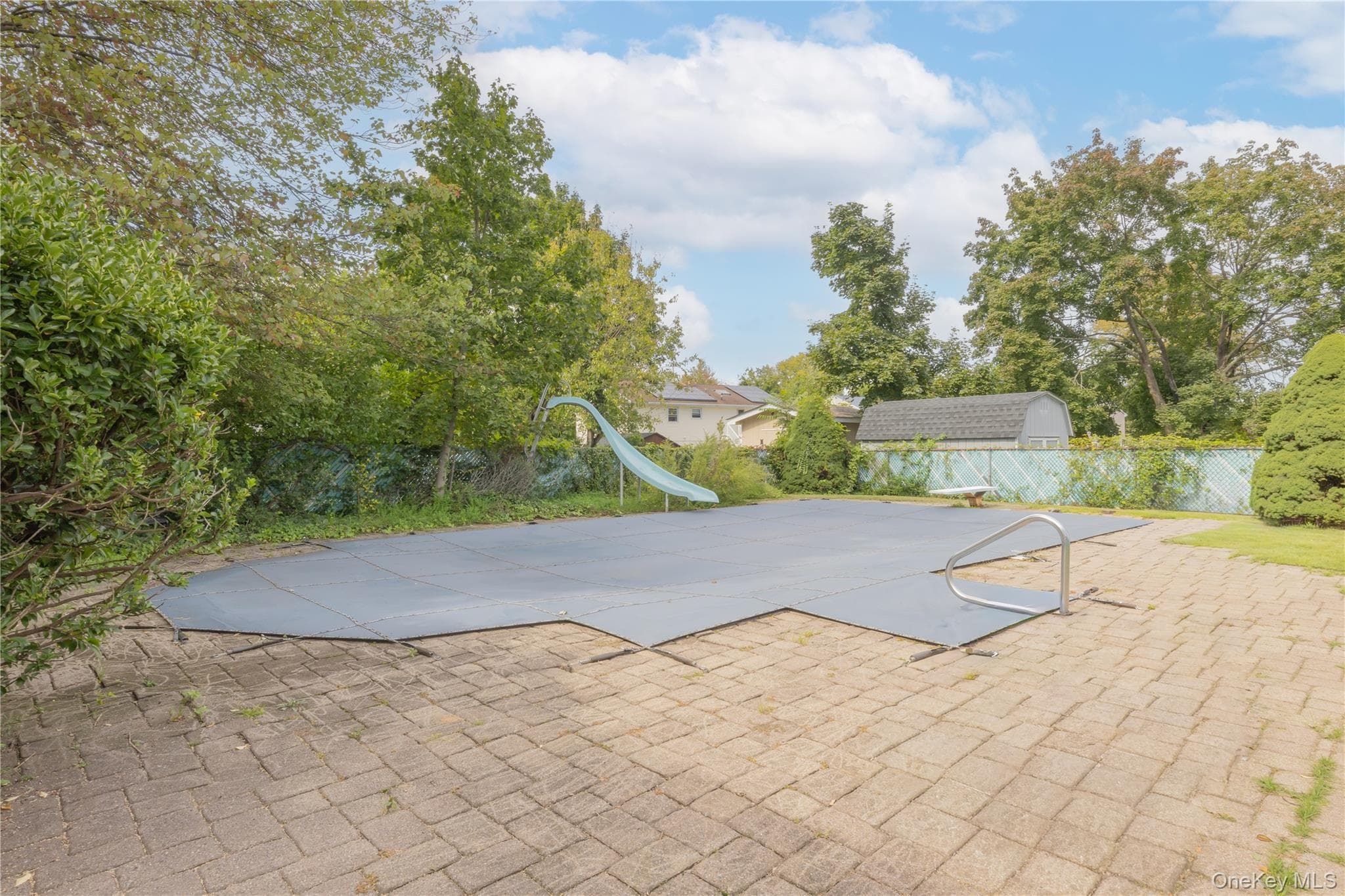87 Filors Lane thumbnail 4