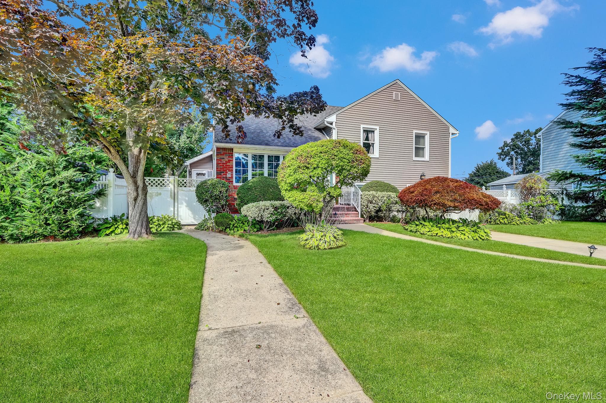 948 Simon Place thumbnail 5