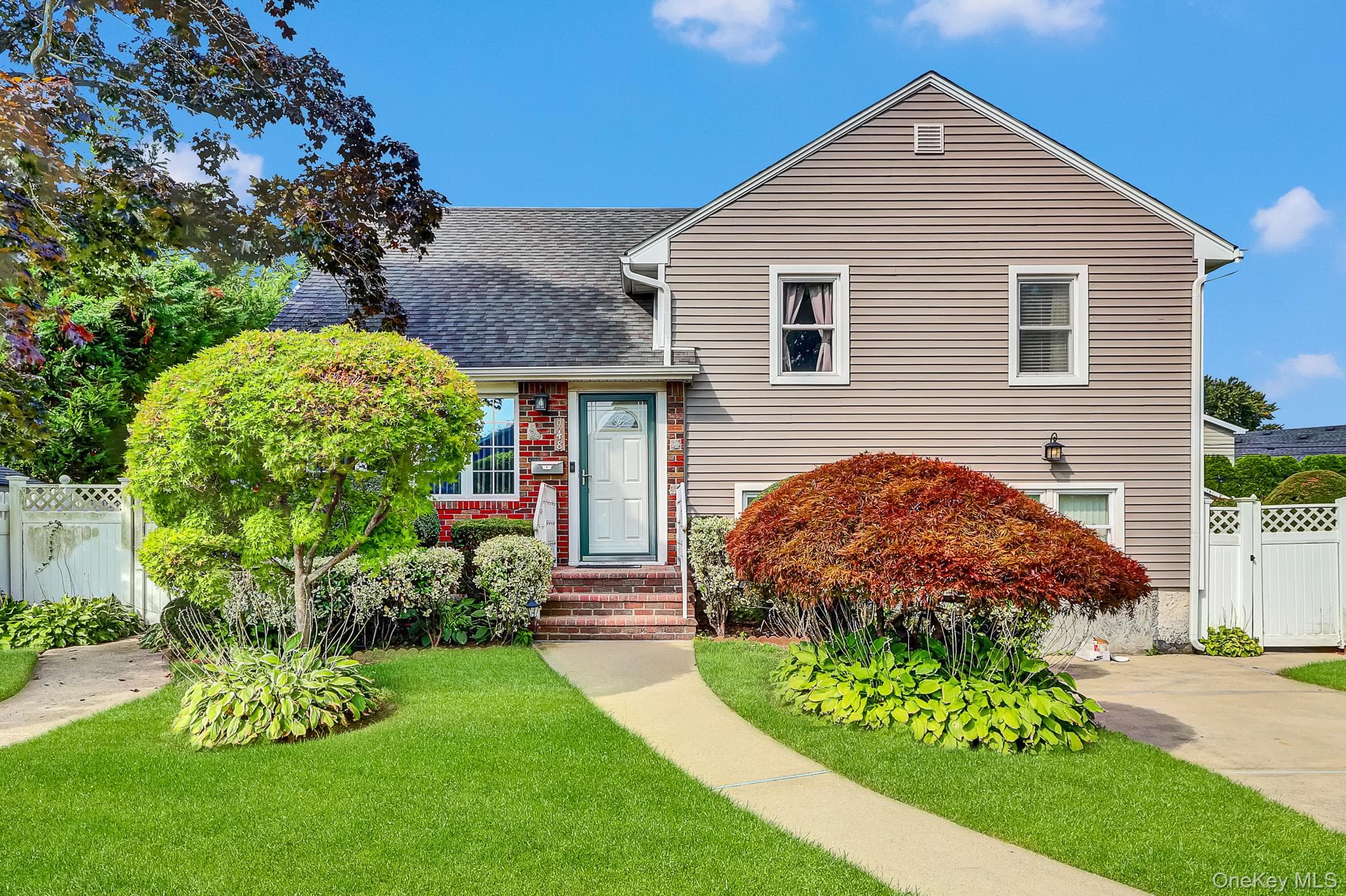 948 Simon Place thumbnail 4