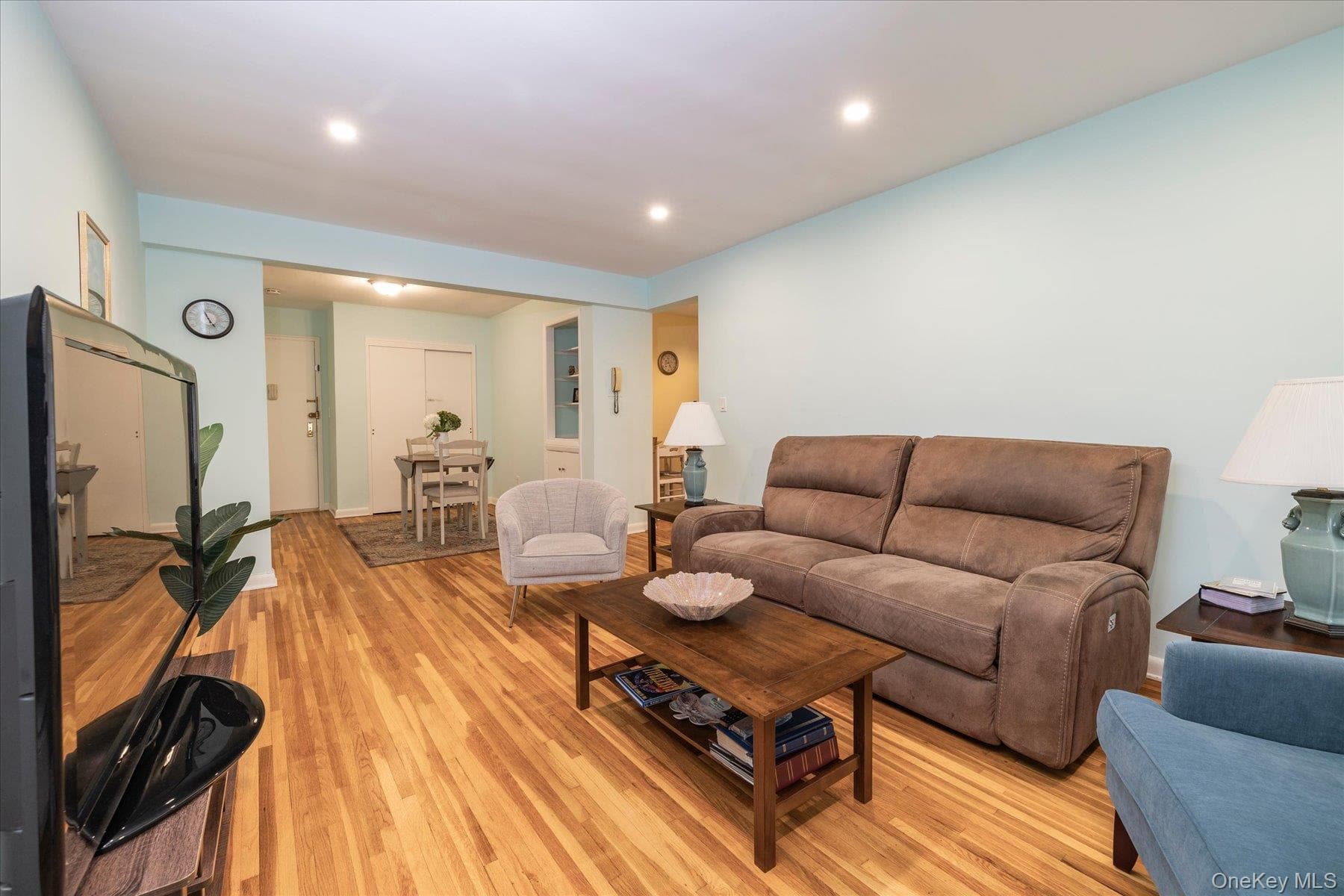 120 Morris Avenue Unit: C9 thumbnail 6