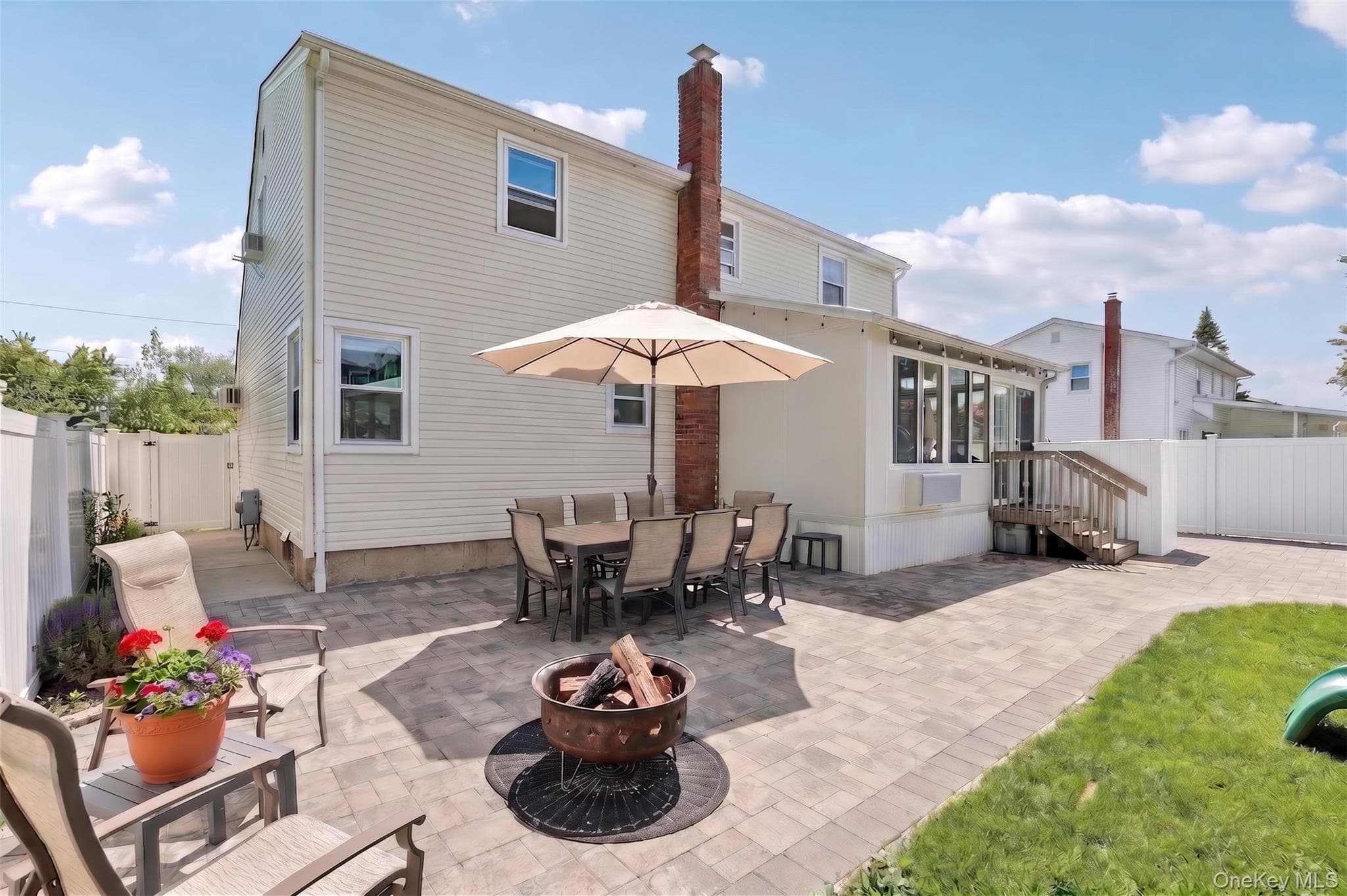 413 Pecan Street thumbnail 25