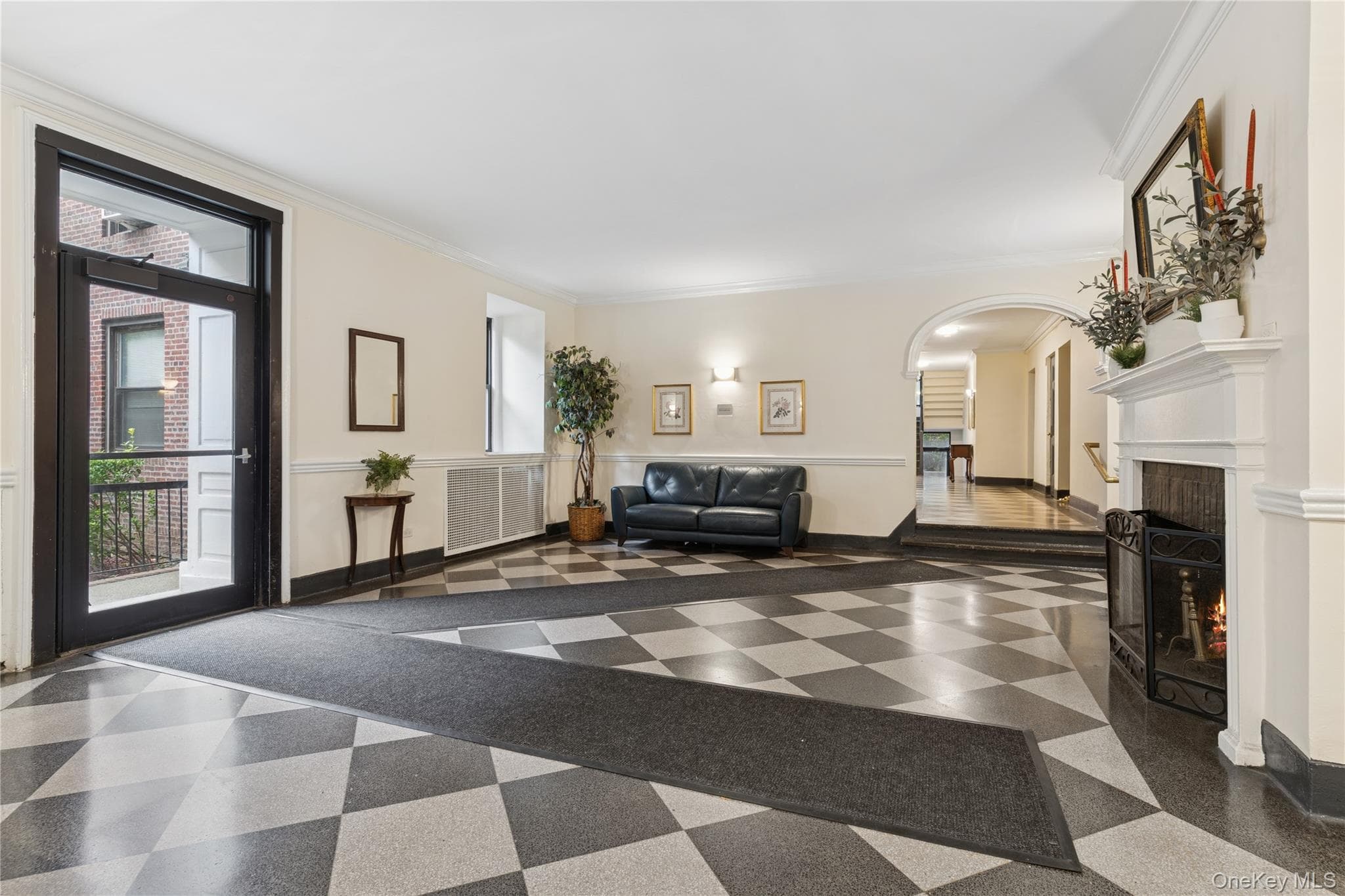 73-20 Austin Street Unit: 1E thumbnail 2
