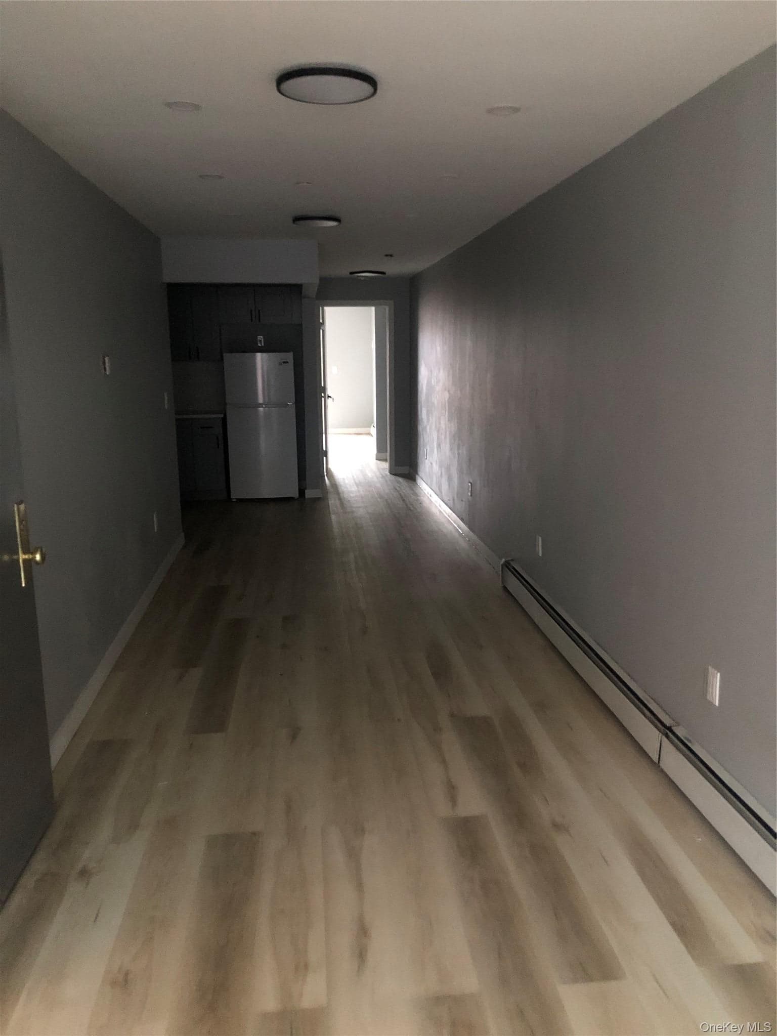 651 Courtlandt Avenue thumbnail 4