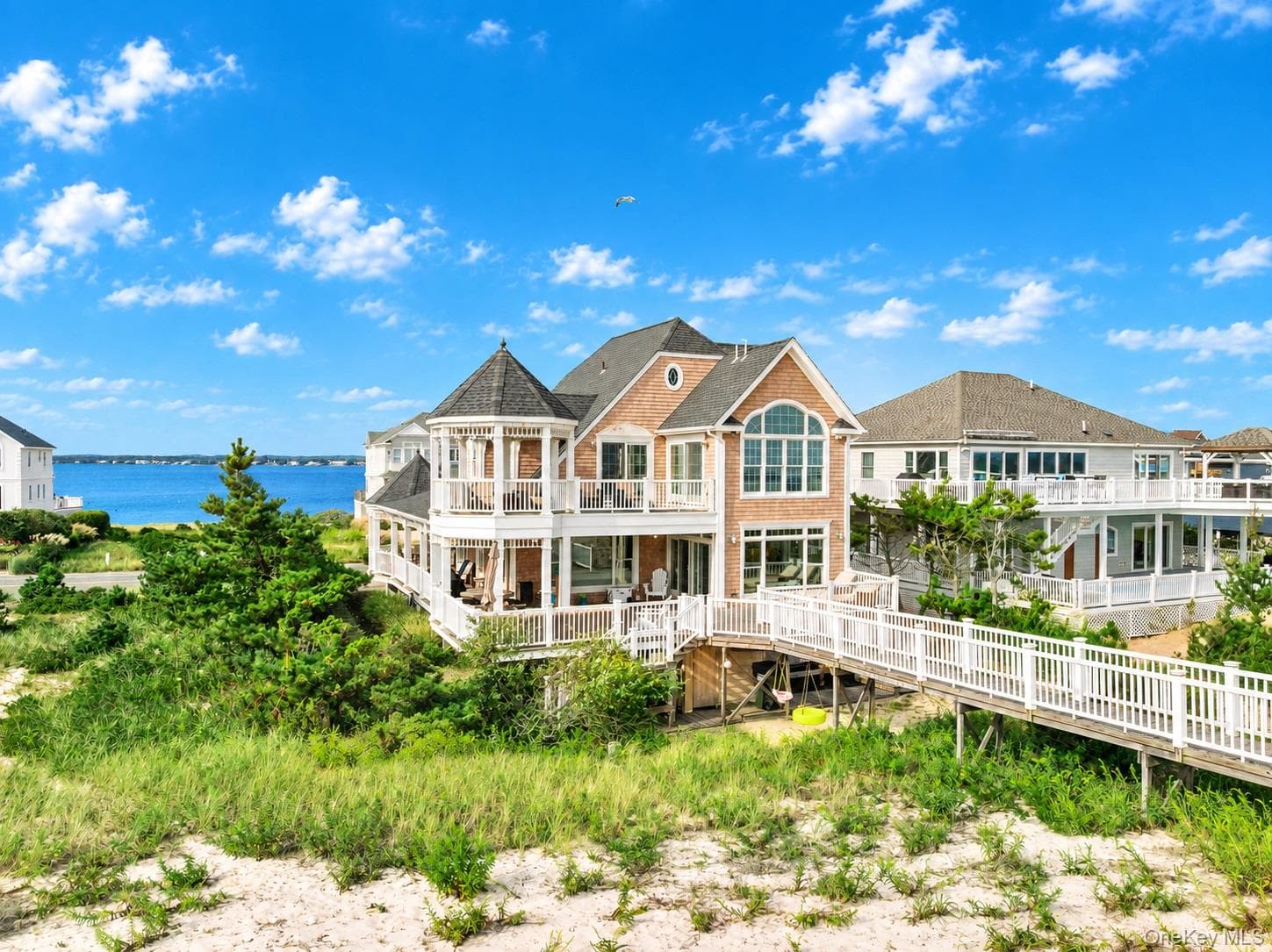 697 Dune Road thumbnail 15