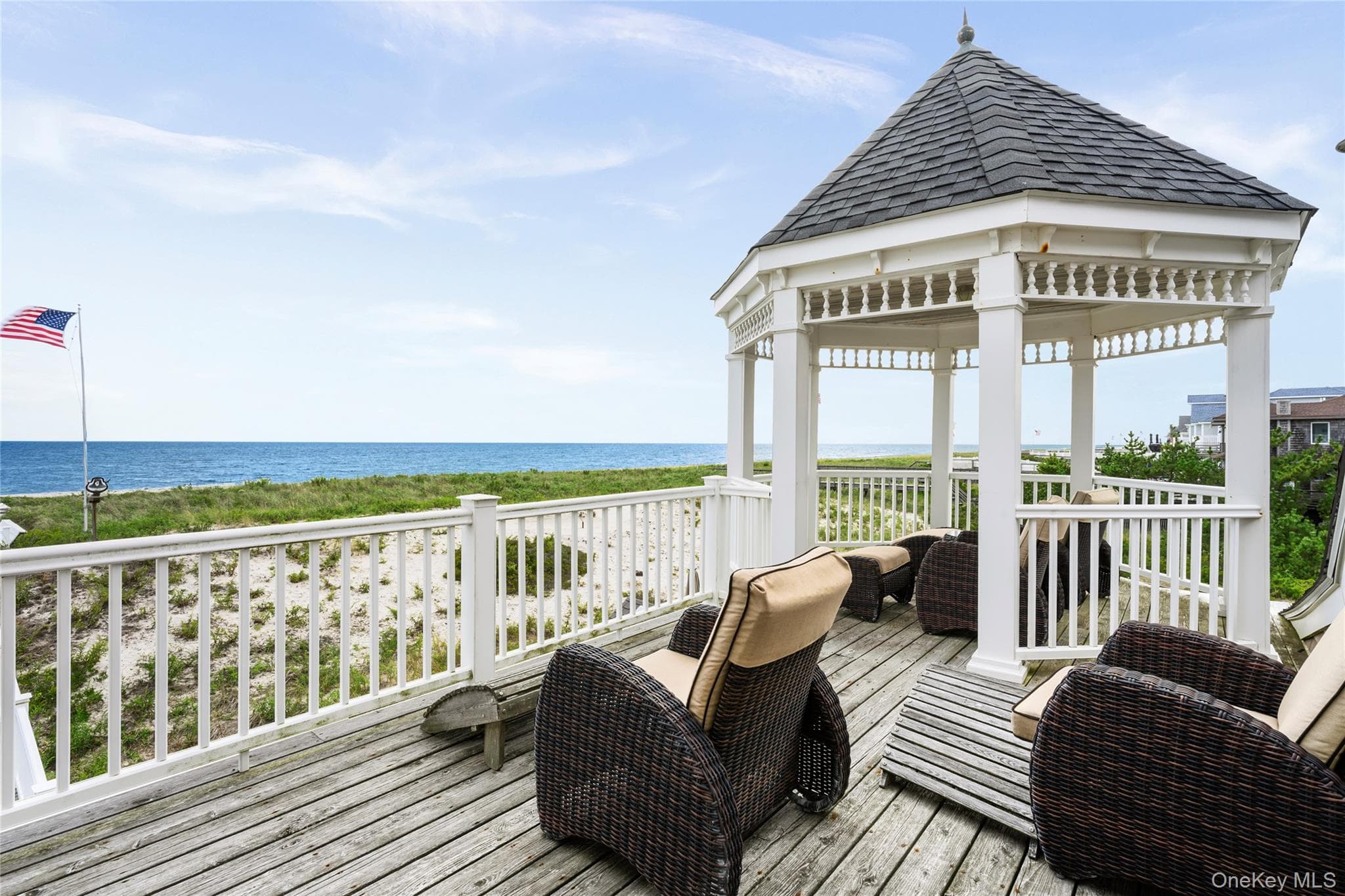697 Dune Road thumbnail 23