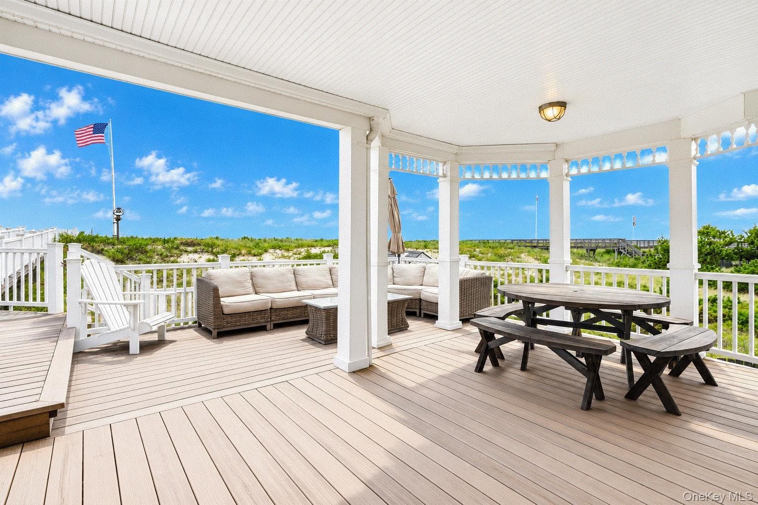 697 Dune Road thumbnail 11