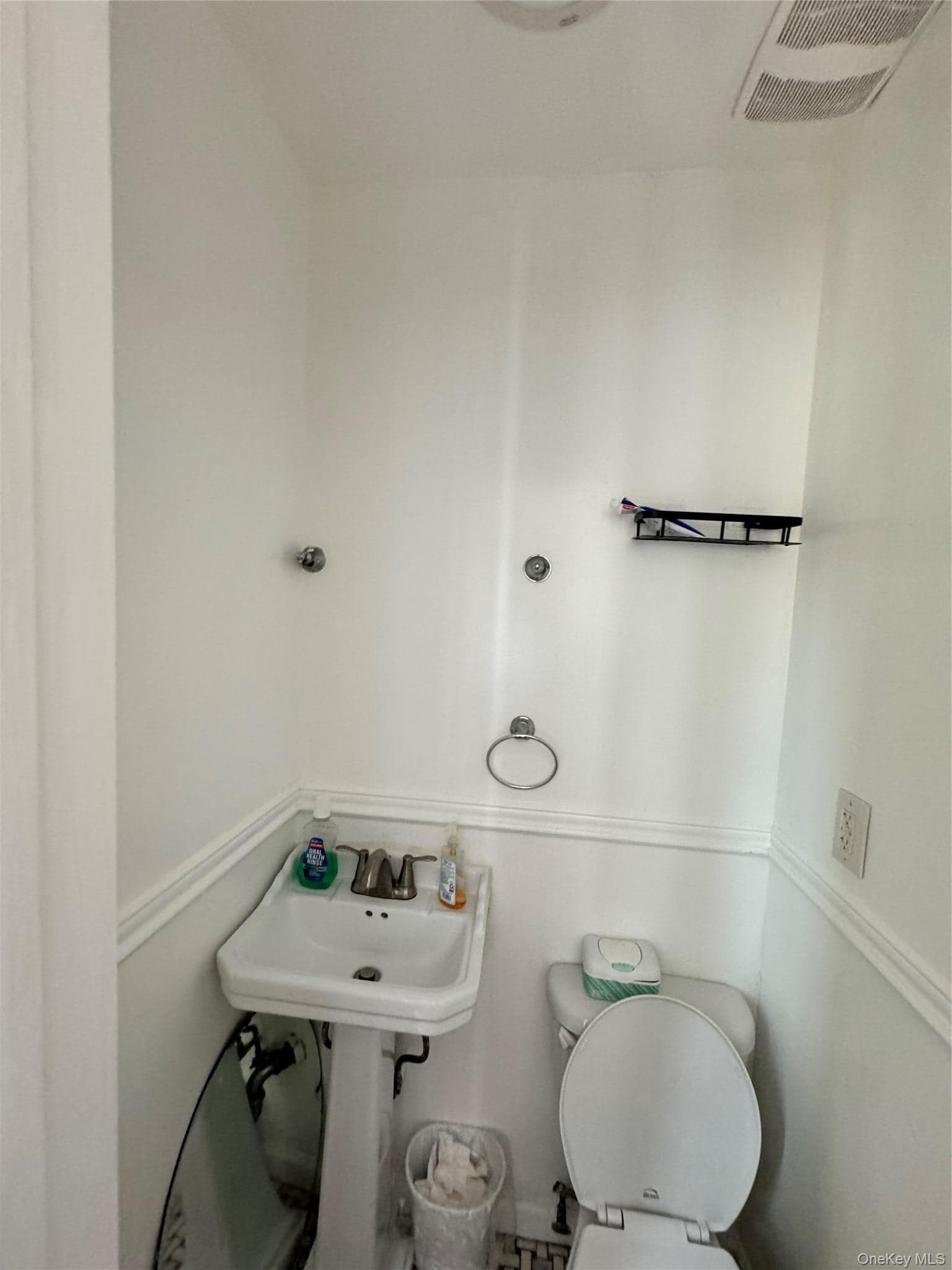 648 E 93rd Street thumbnail 19