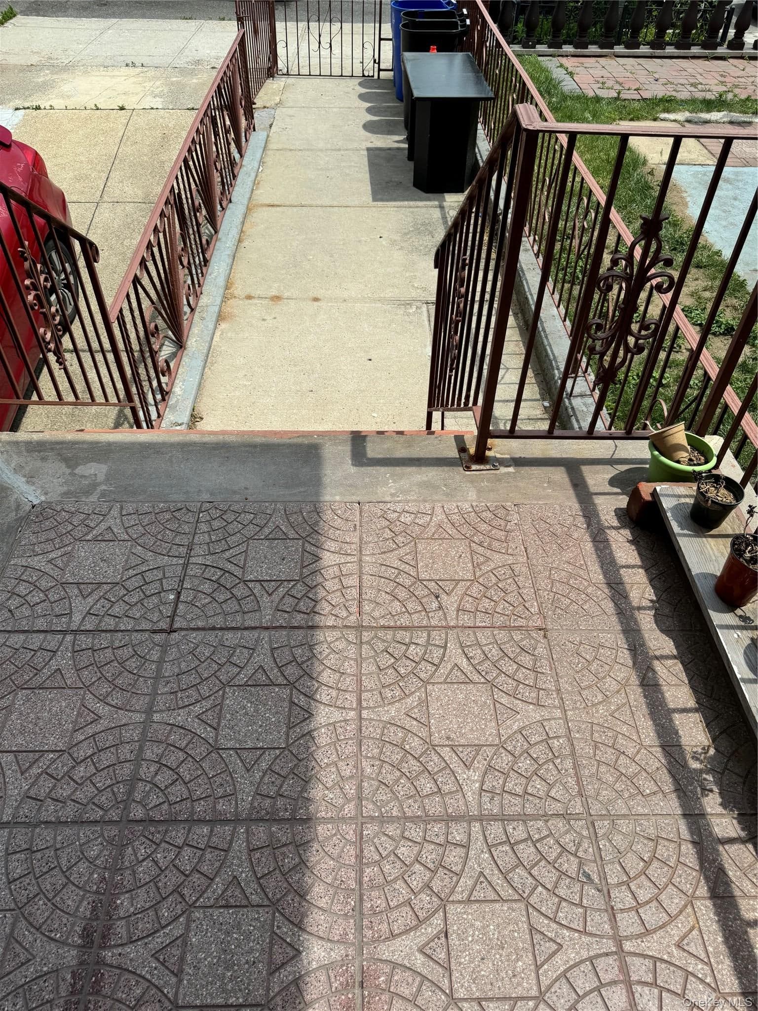 648 E 93rd Street thumbnail 32