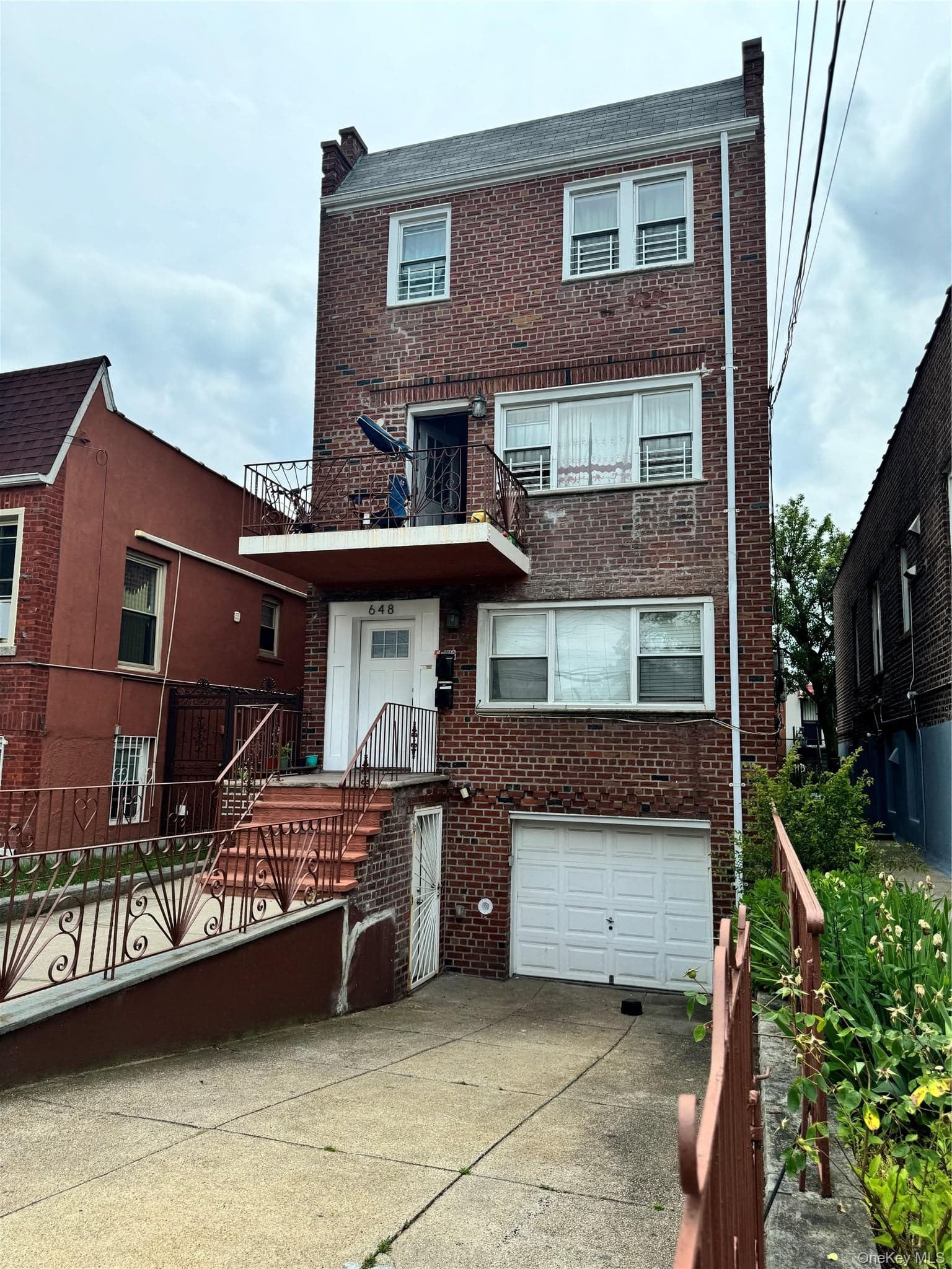 648 E 93rd Street thumbnail 4