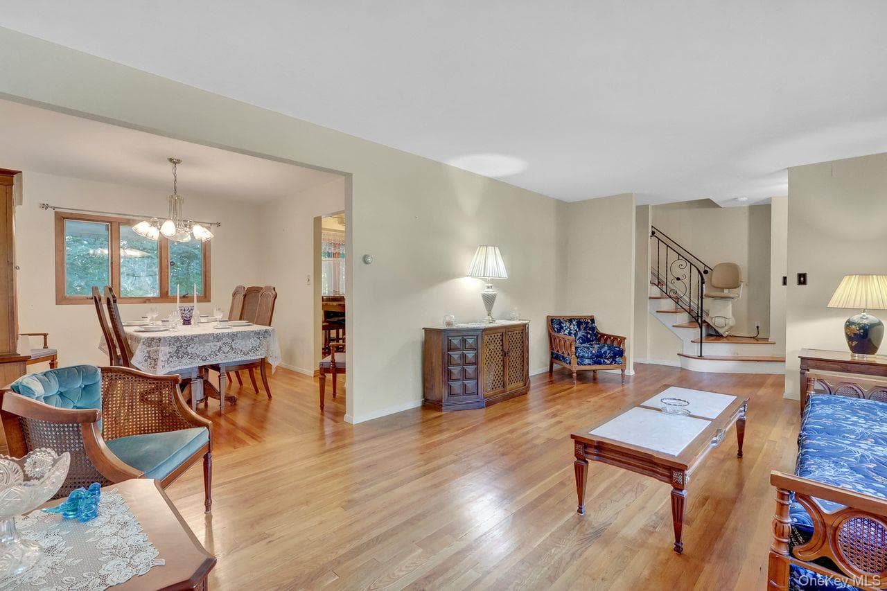14 Morewood Drive thumbnail 4