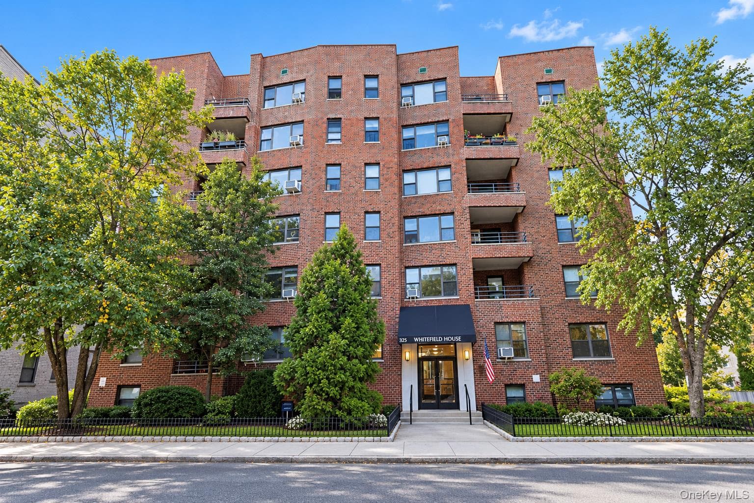 325 Main Street Unit: 2G, White Plains