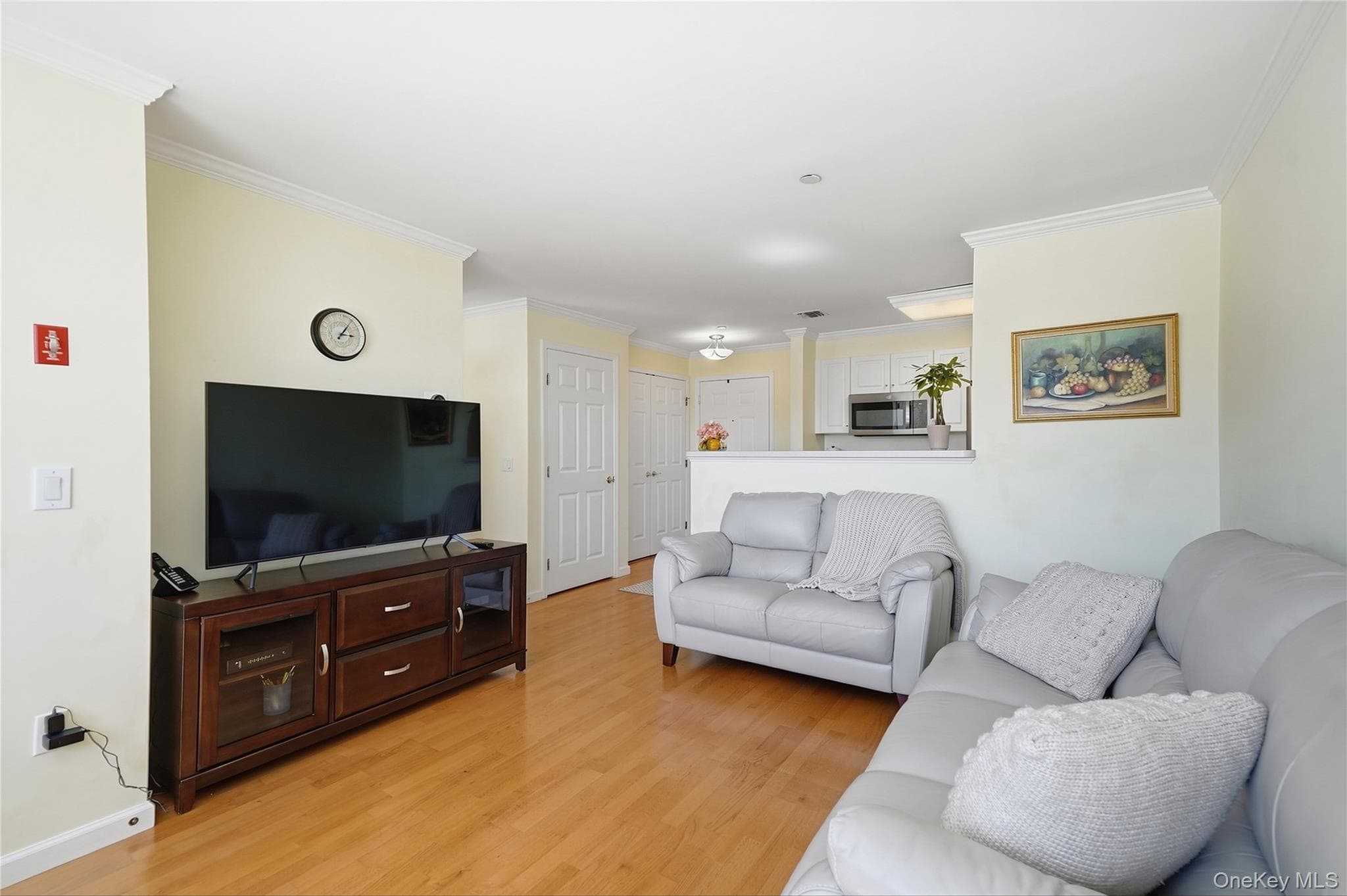 300 Woodcrest Lane Unit: 329 thumbnail 5