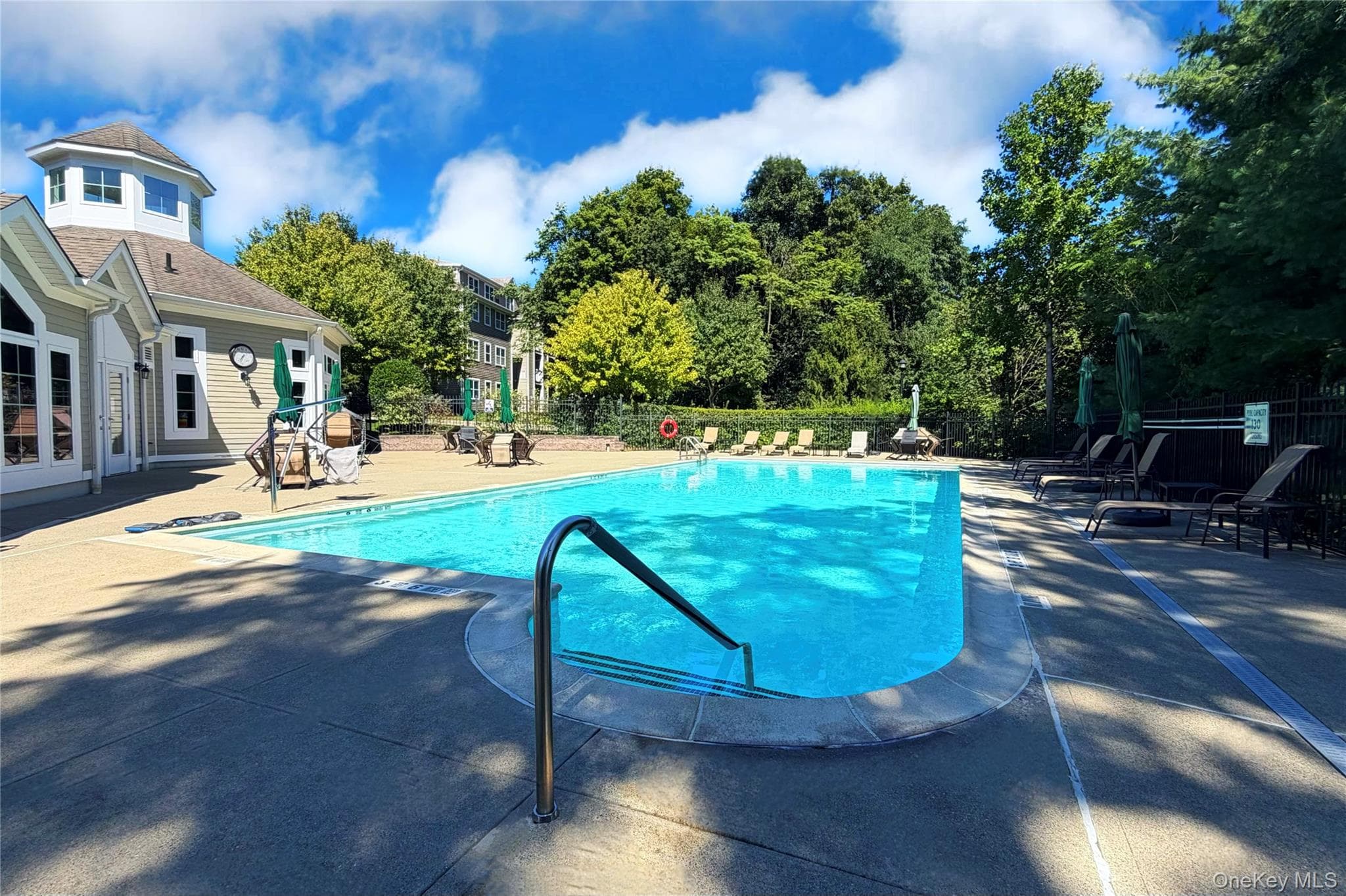 300 Woodcrest Lane Unit: 329 thumbnail 15