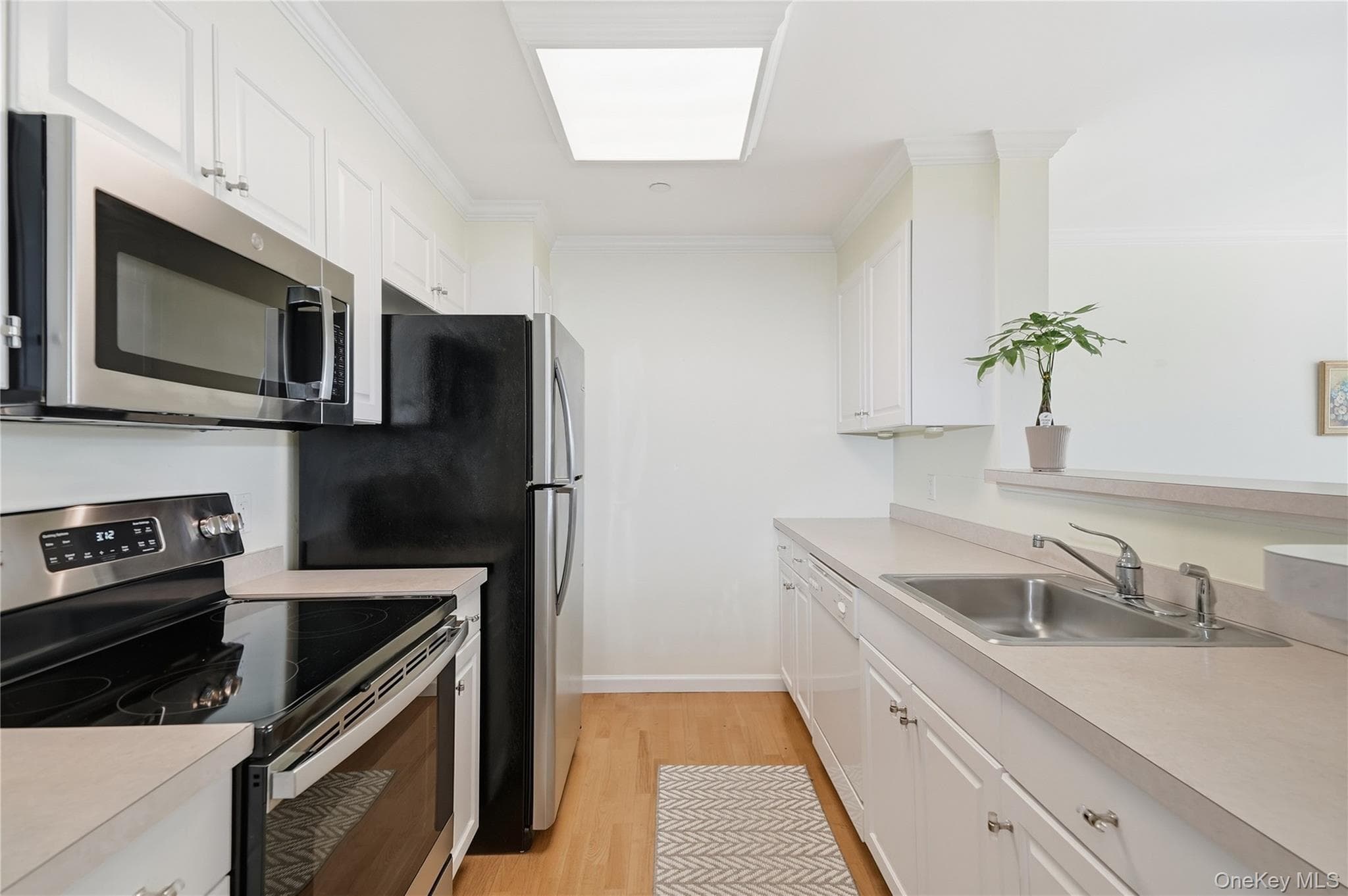 300 Woodcrest Lane Unit: 329 thumbnail 7