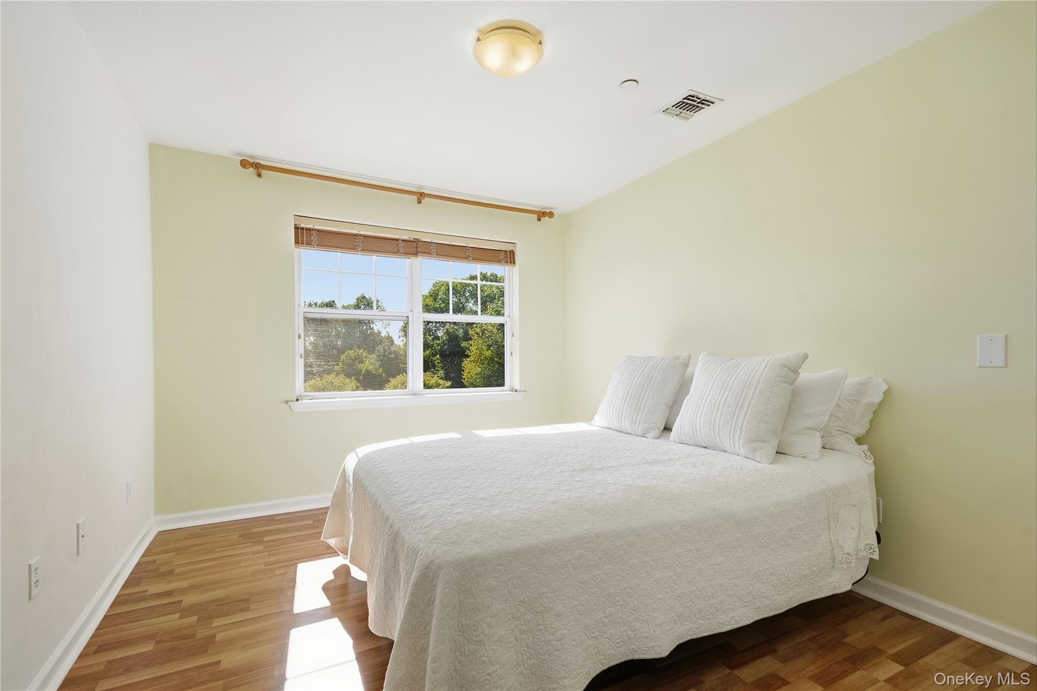 300 Woodcrest Lane Unit: 329 thumbnail 12