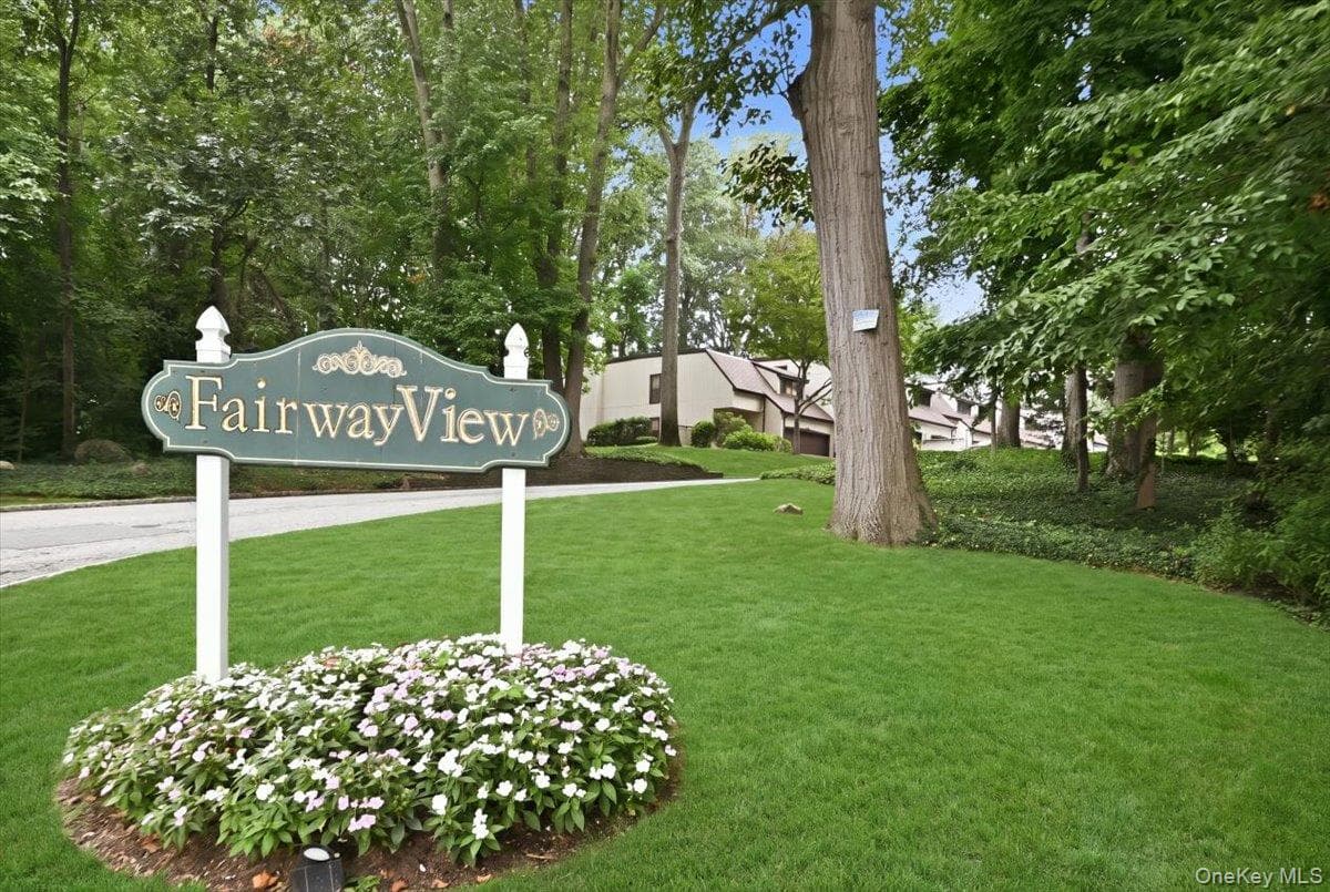 40 Cedar Lane Unit: 40, Glen Head