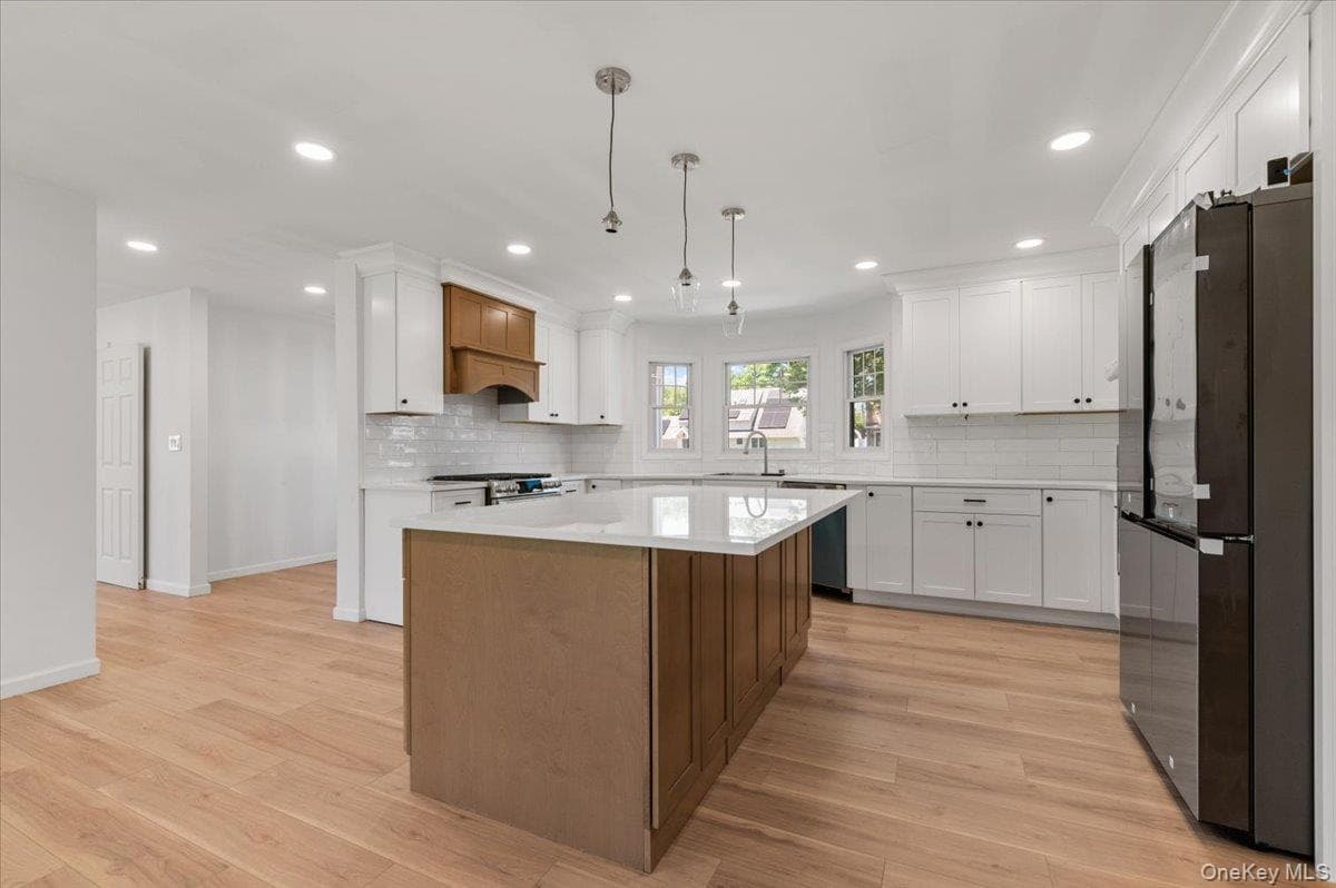 119 Sprucewood Drive thumbnail 4