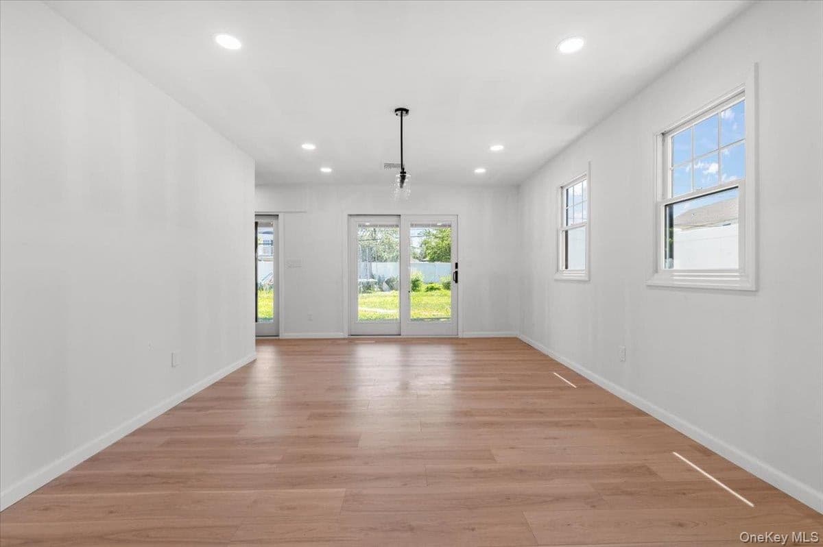 119 Sprucewood Drive thumbnail 11