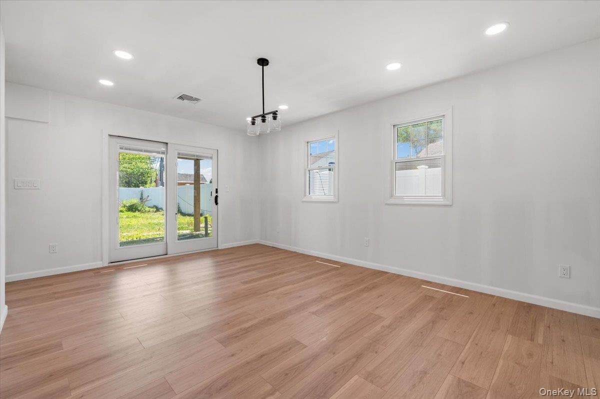 119 Sprucewood Drive thumbnail 12