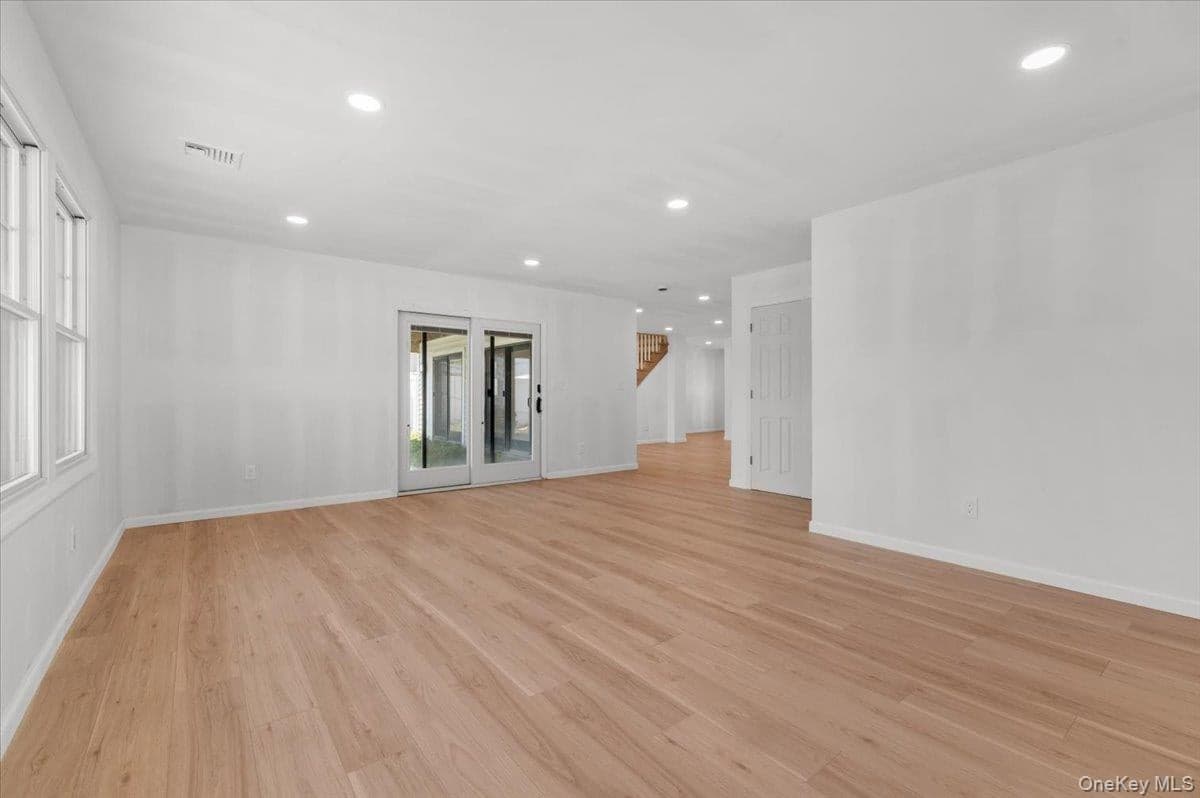119 Sprucewood Drive thumbnail 14