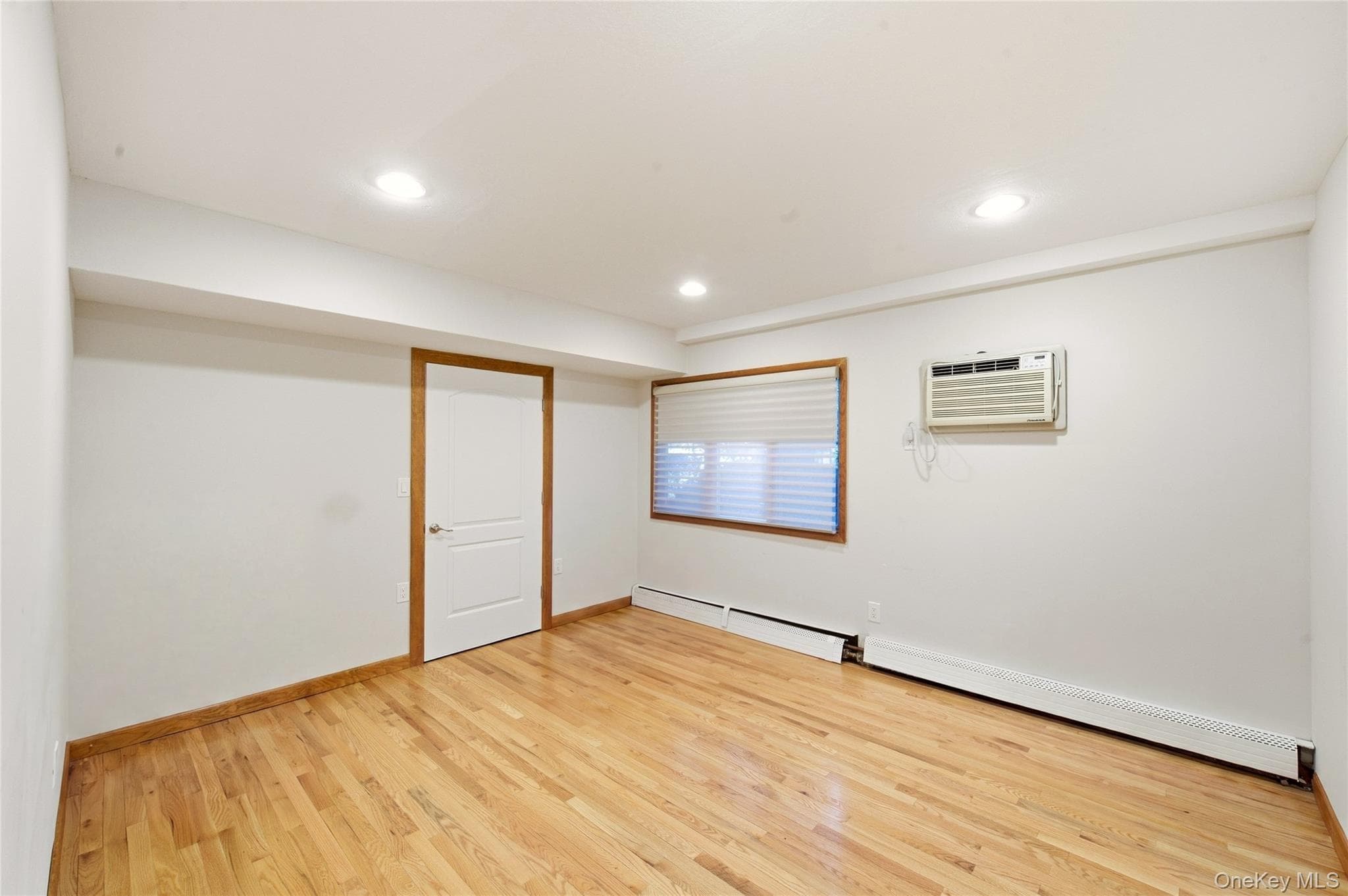 2554 Linden Lane thumbnail 6