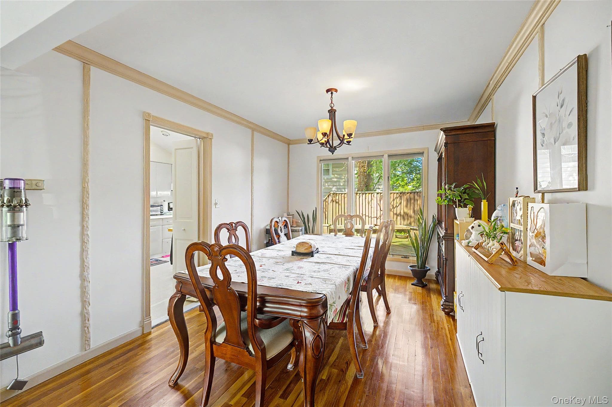 105 Serpentine Lane thumbnail 10