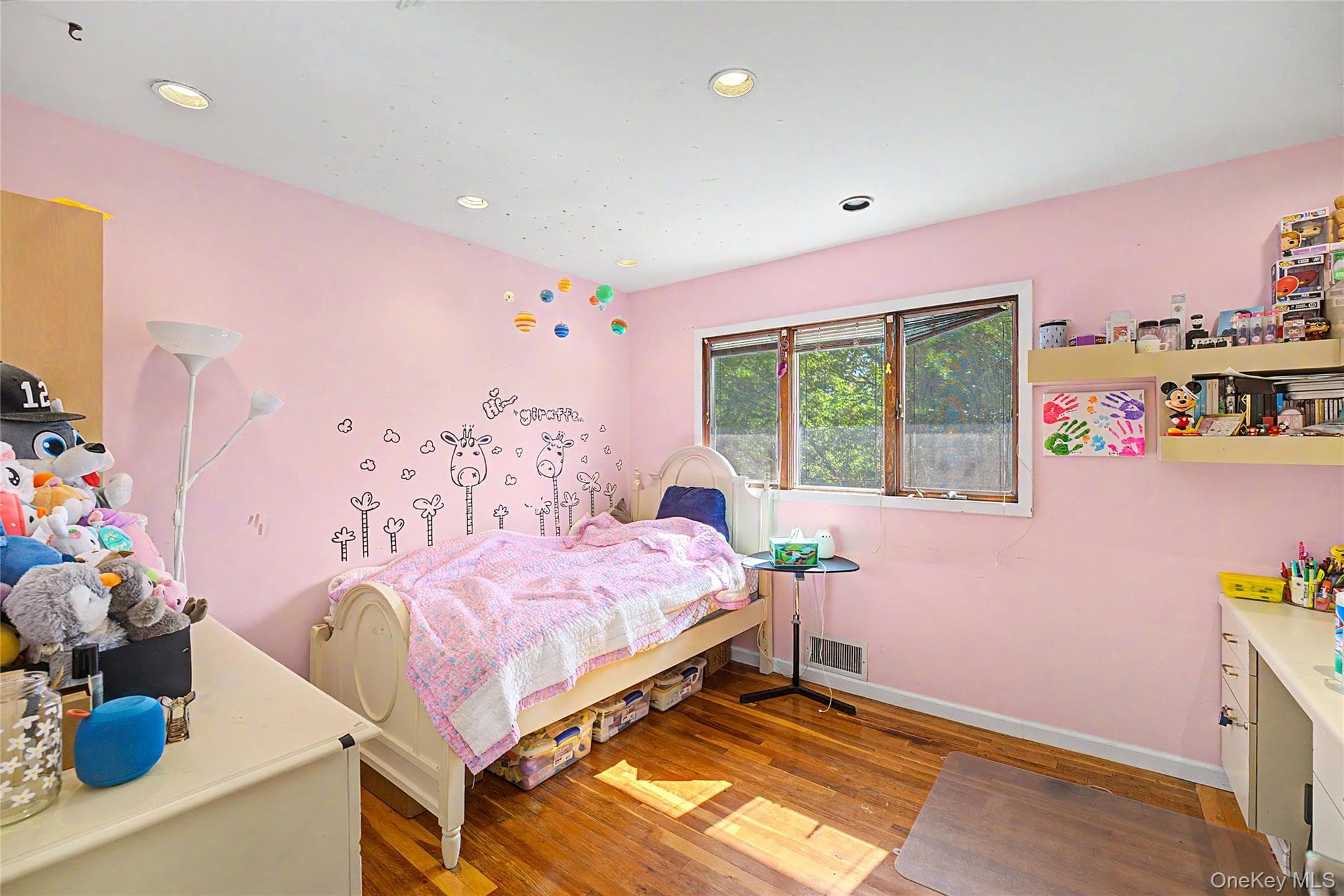 105 Serpentine Lane thumbnail 14