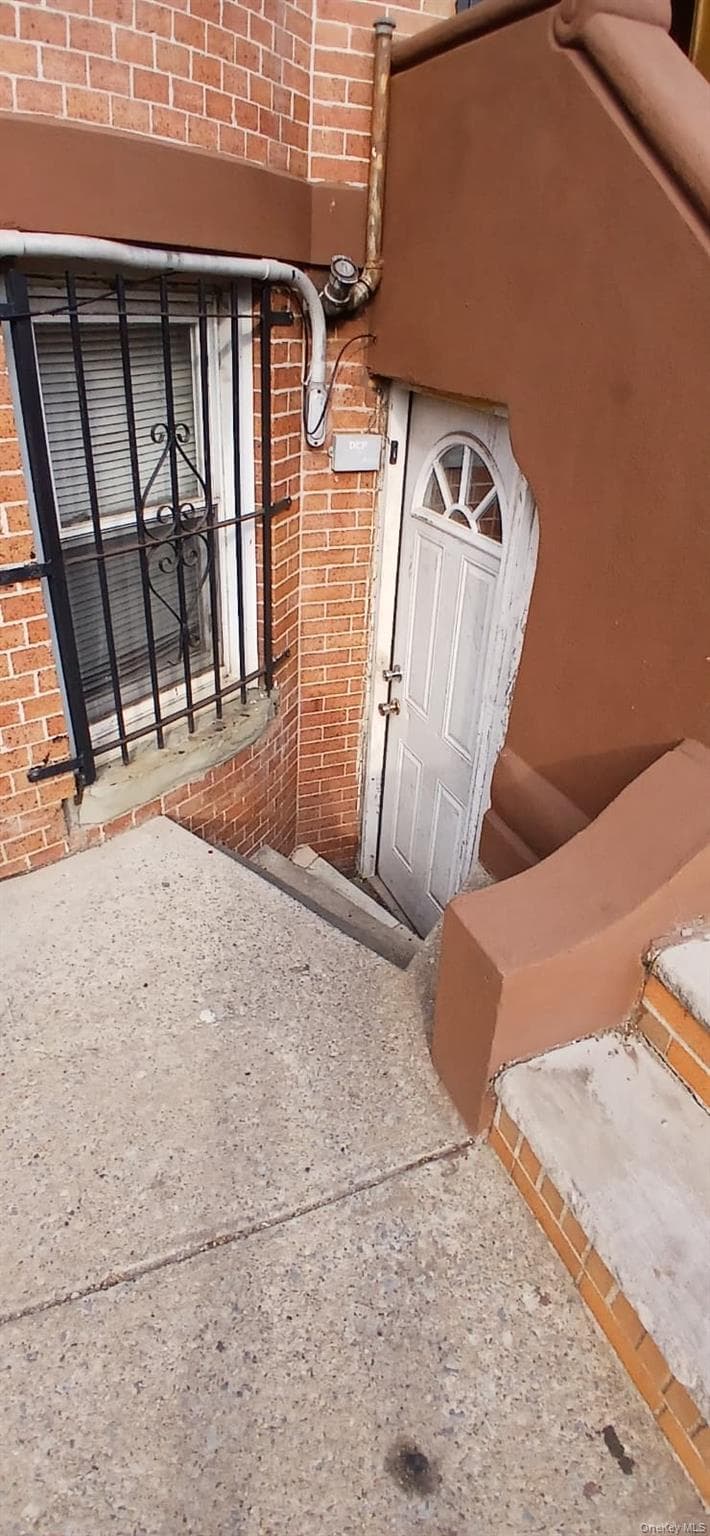 217 Hemlock Street thumbnail 2