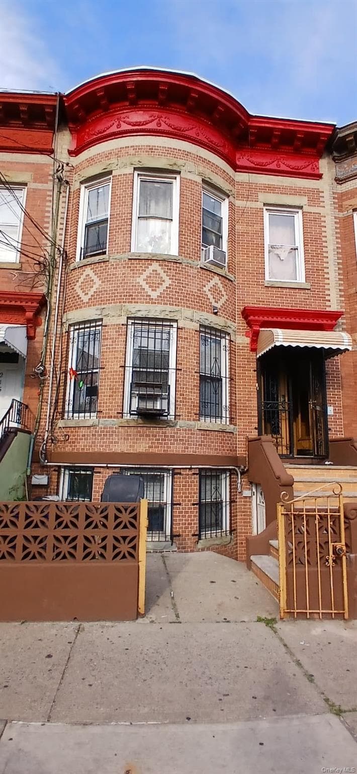 217 Hemlock Street, Brooklyn