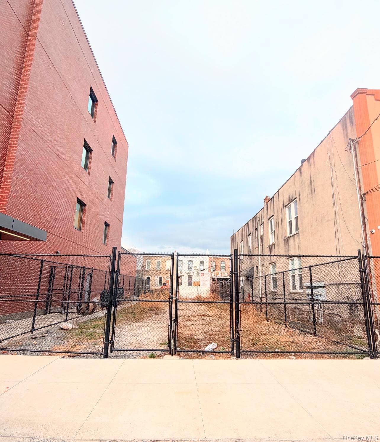 465 Cleveland Street thumbnail 5