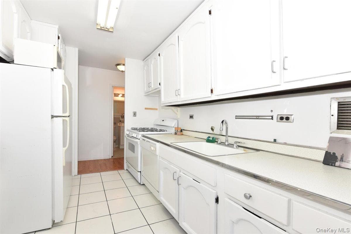 175-20 Wexford Terrace Unit: 16L thumbnail 8