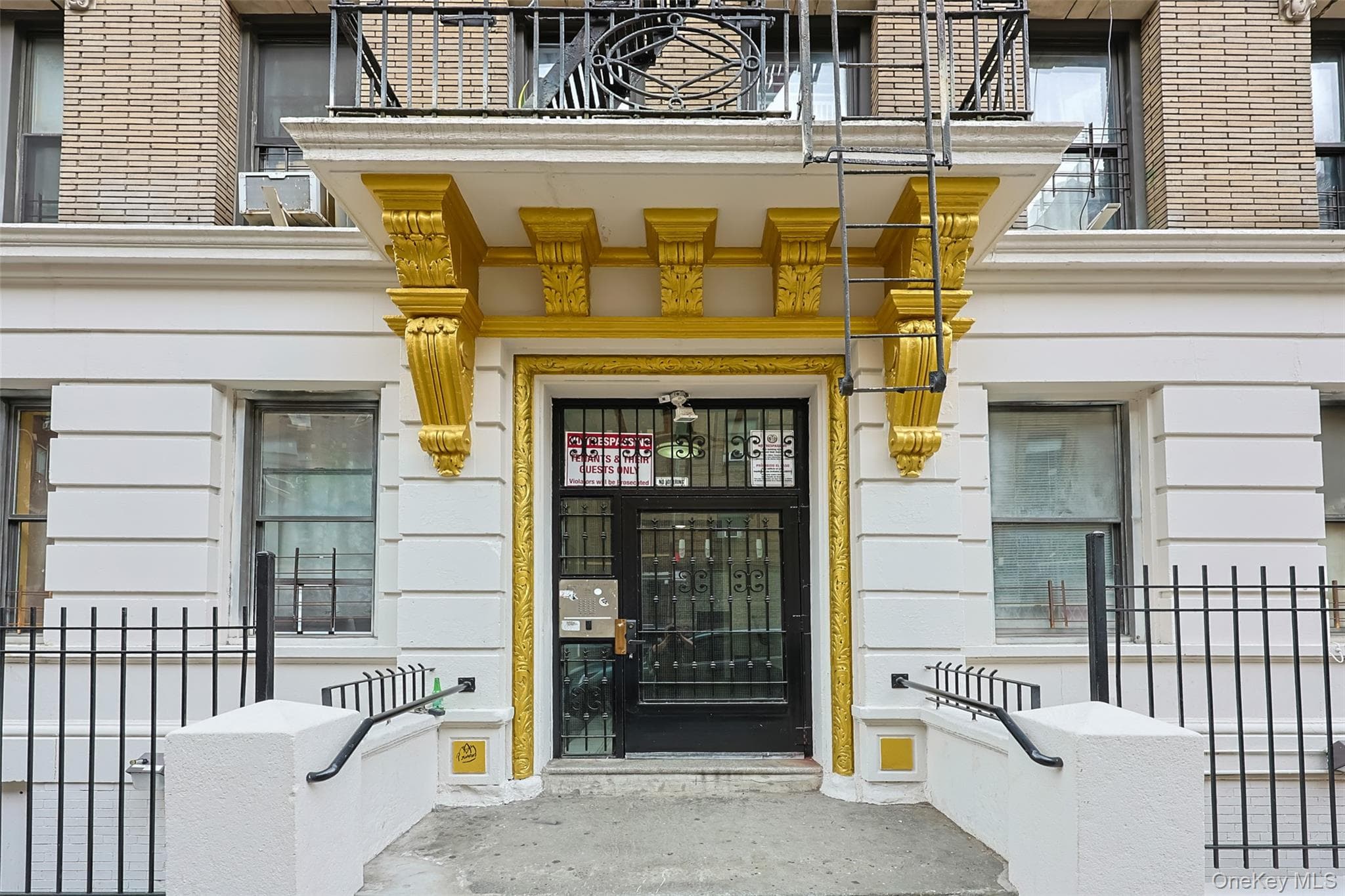 512 W 180th Street thumbnail 3