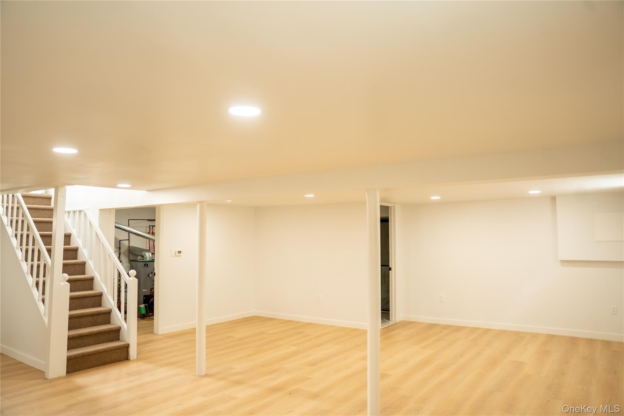 586 Stratford Road thumbnail 25