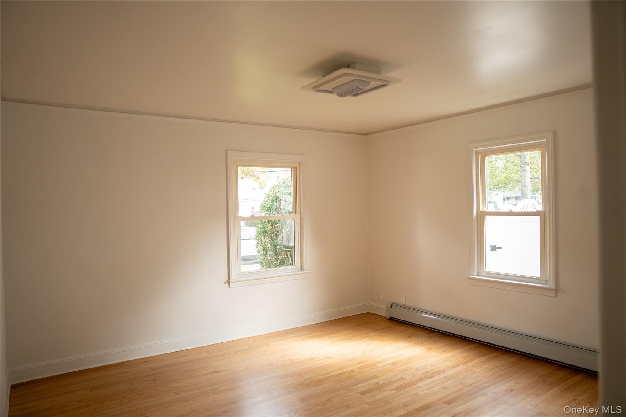 586 Stratford Road thumbnail 5